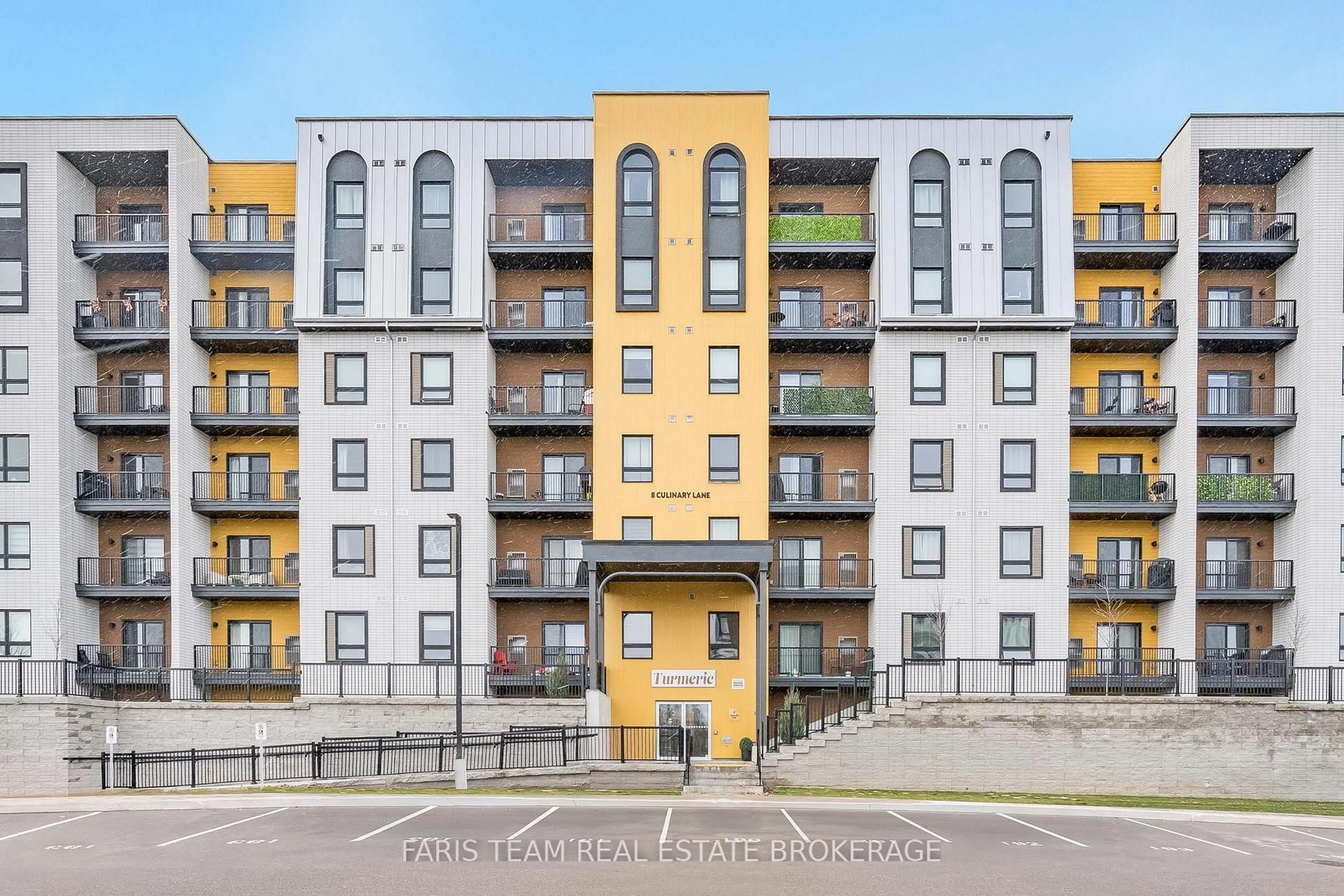 A pic from outside/outdoor area/front of a property/back of a property/a pic from drone, building for 8 Culinary Lane #411, Barrie Ontario L9J 0T2