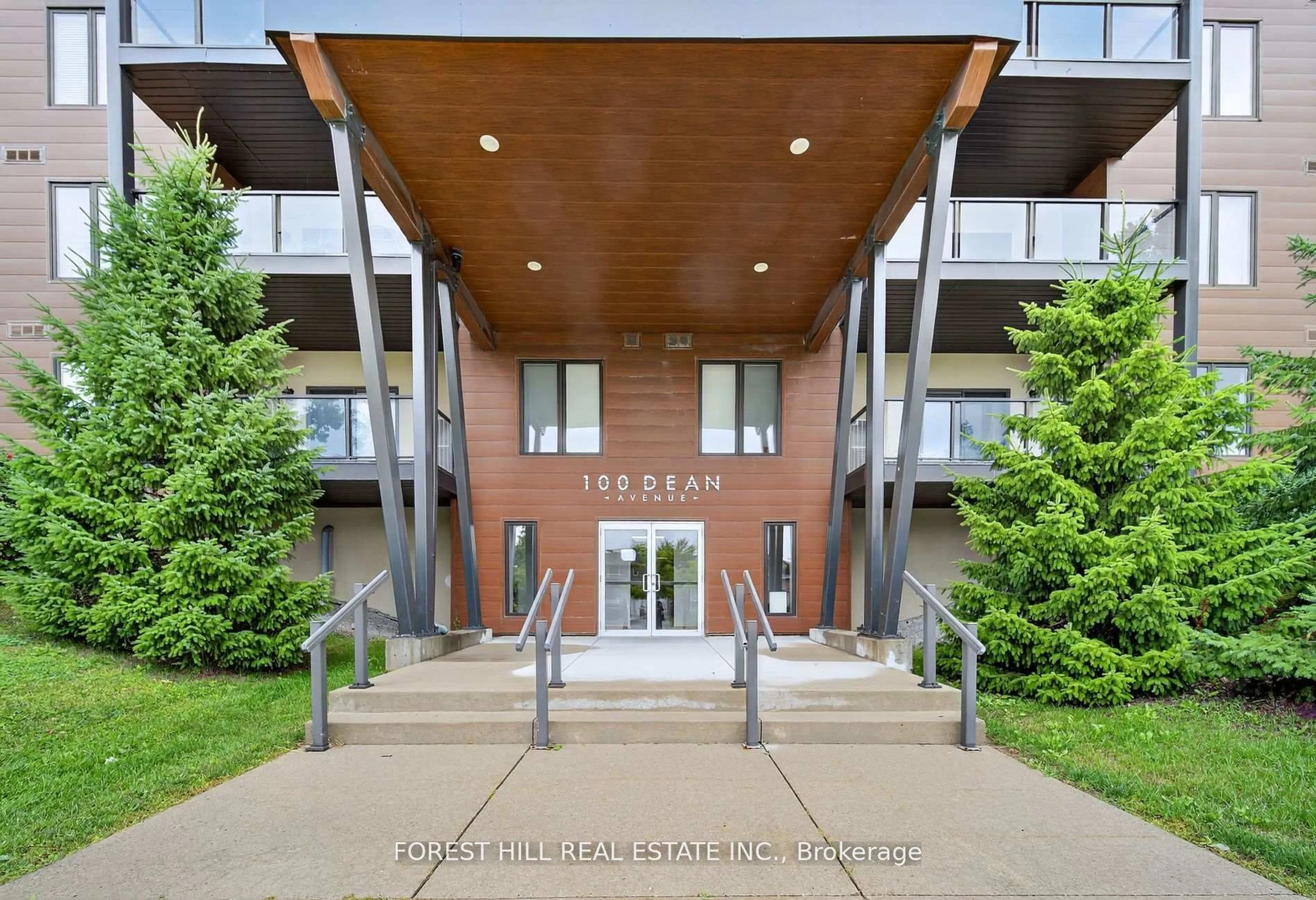 Indoor foyer for 100 Dean Ave #106, Barrie Ontario L9J 0H1