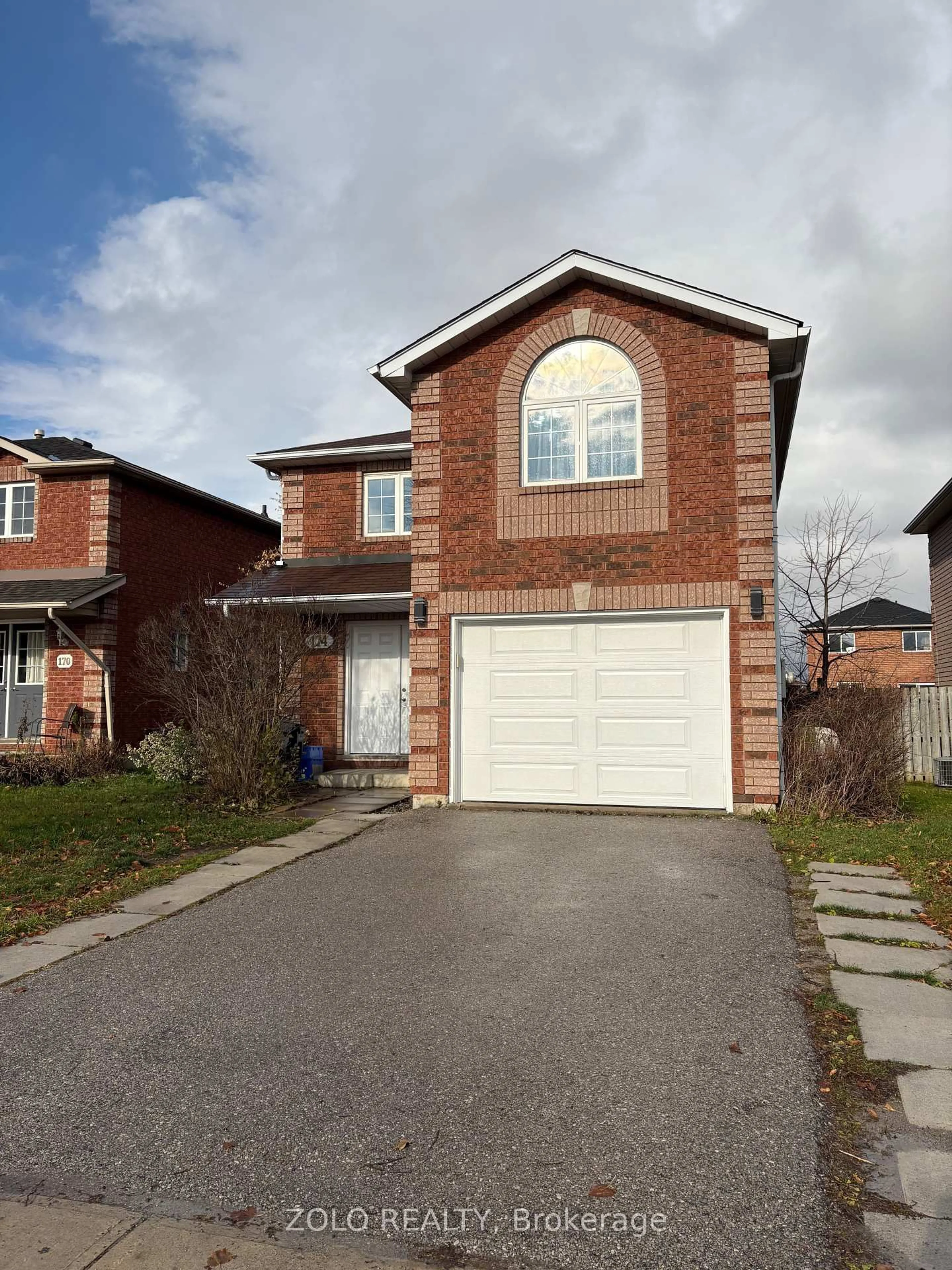Home with brick exterior material, street for 174 Tunbridge Rd, Barrie Ontario L4M 6S1