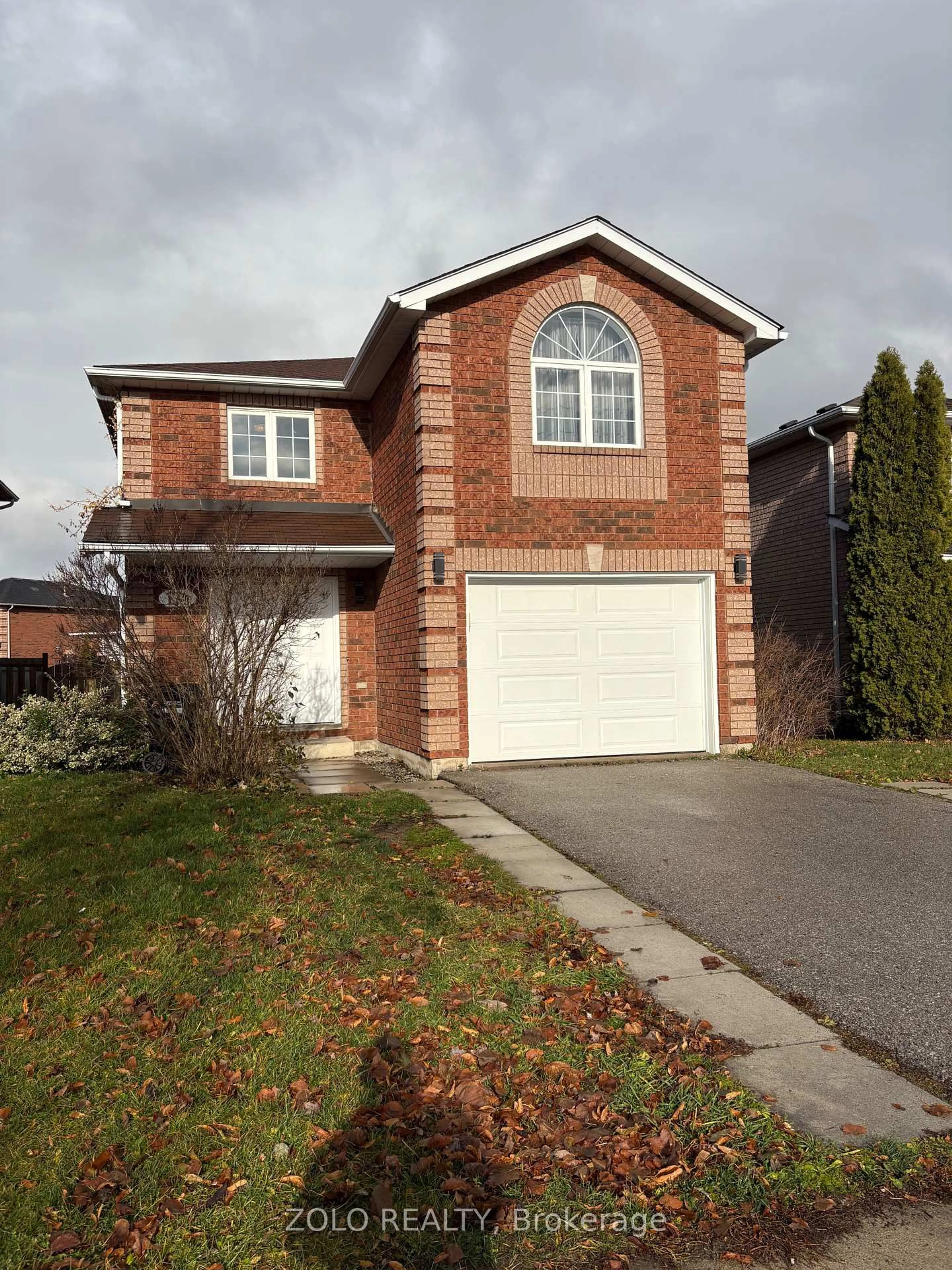 Home with brick exterior material, street for 174 Tunbridge Rd, Barrie Ontario L4M 6S1