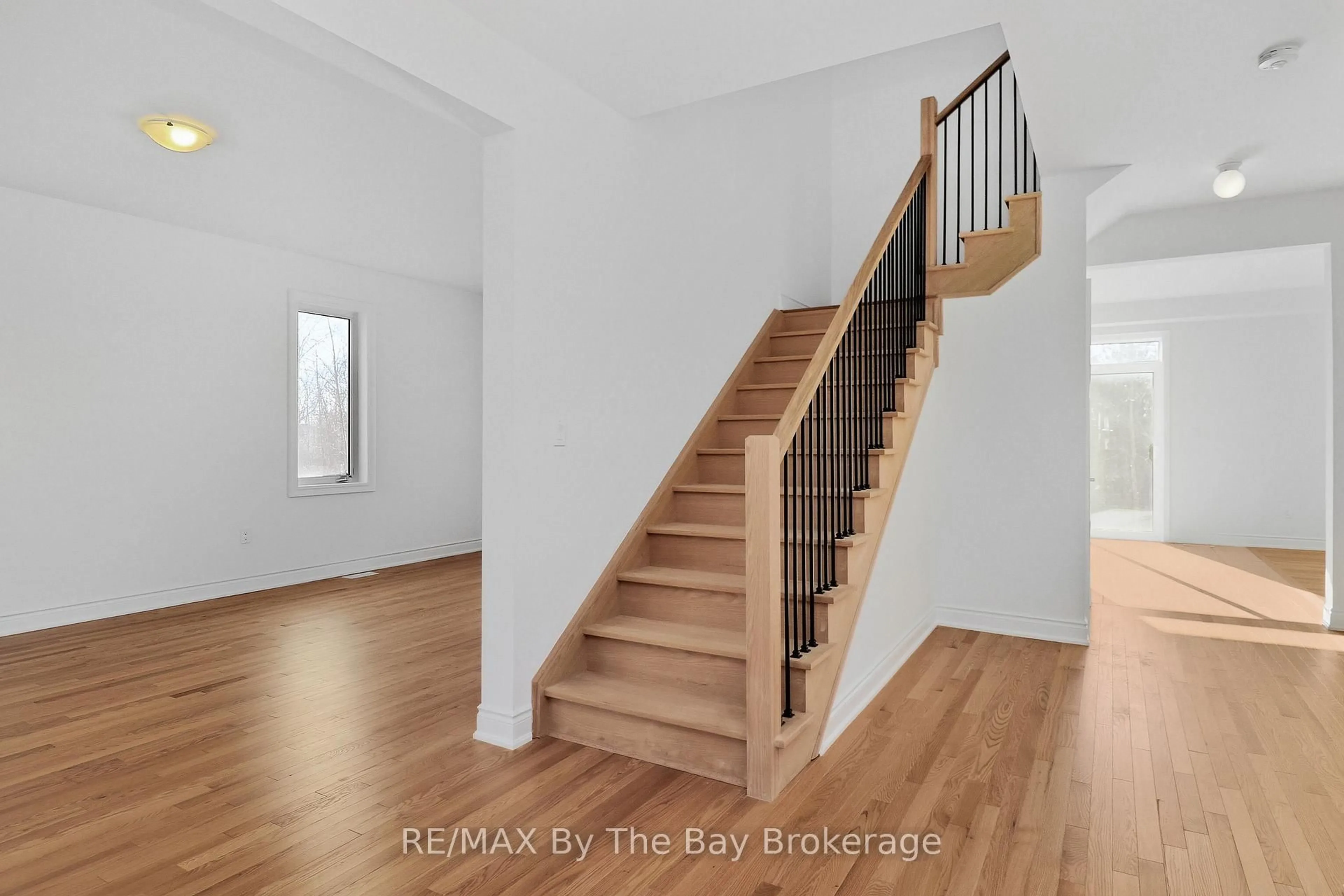 Stairs for 50 Amber Dr, Wasaga Beach Ontario L9Z 0R8