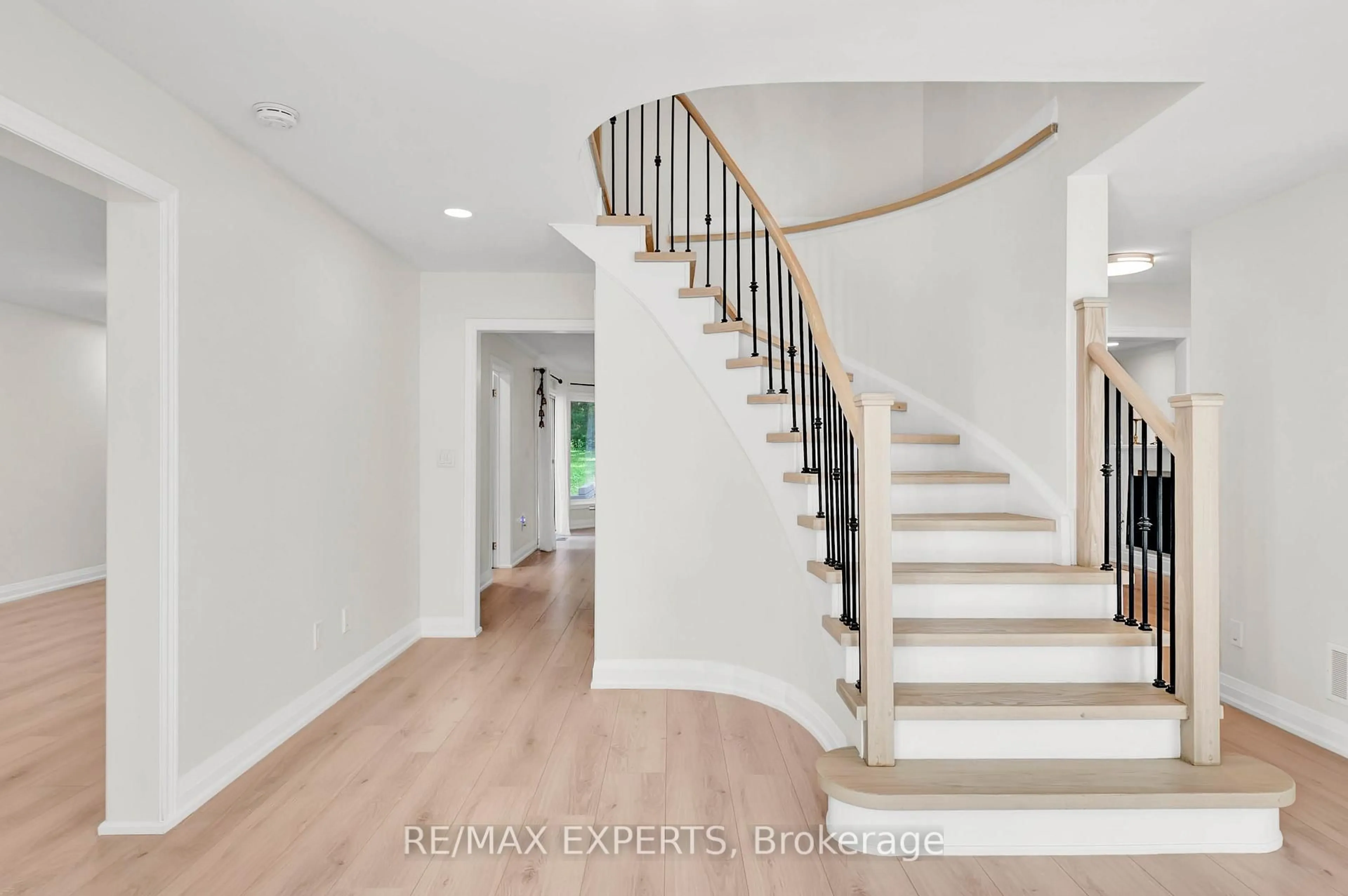 Unknown for 14 Alana Dr, Springwater Ontario L9X 0S2