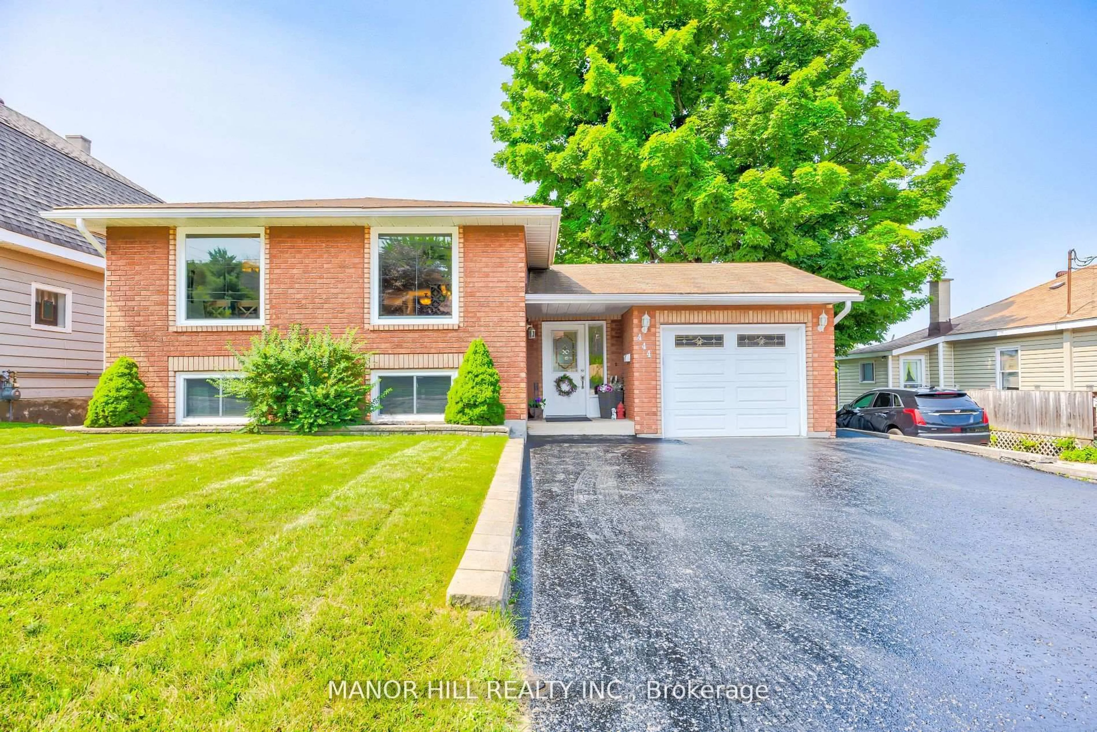 Home with brick exterior material, street for 444 William St, Midland Ontario L4R 2S6