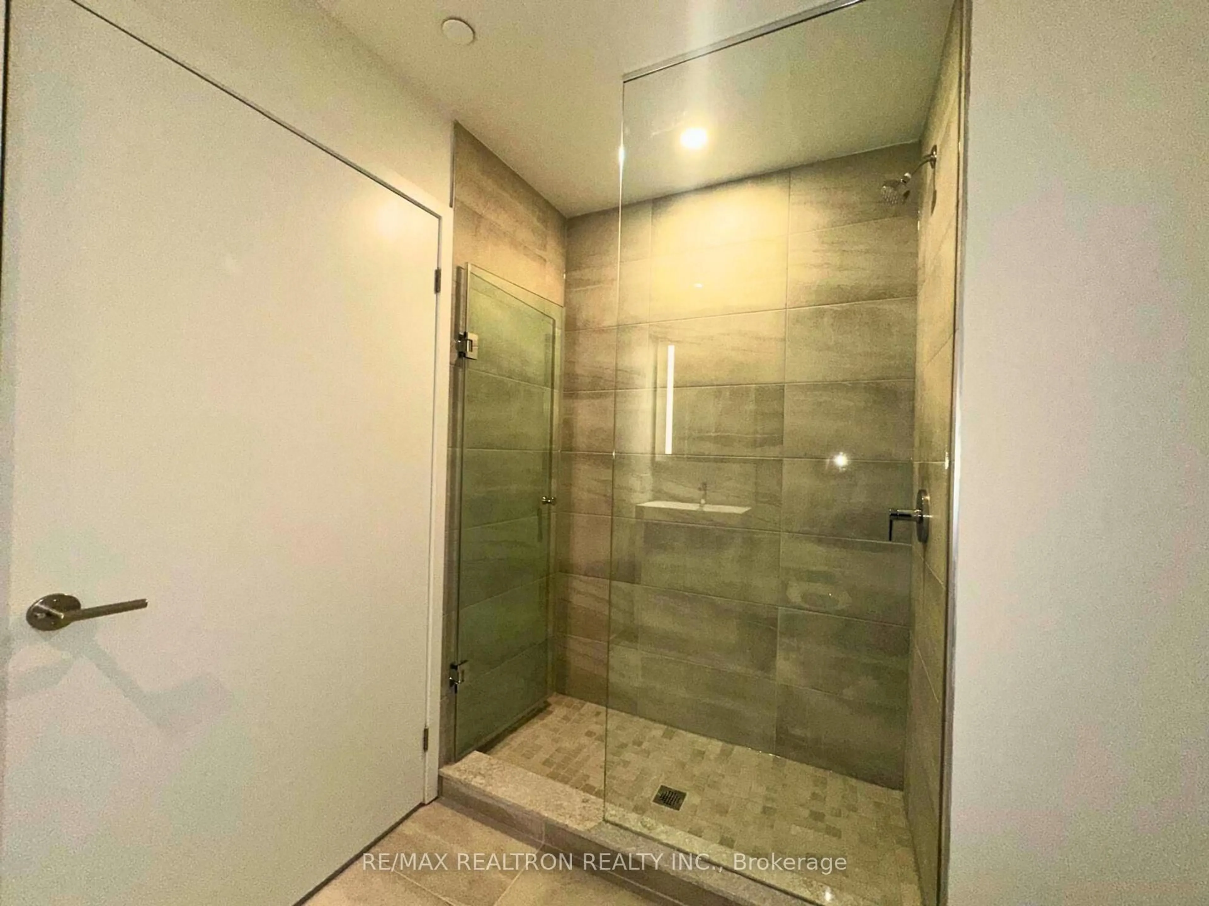 Unknown for 39 Mary St #2506, Barrie Ontario L4N 1S9