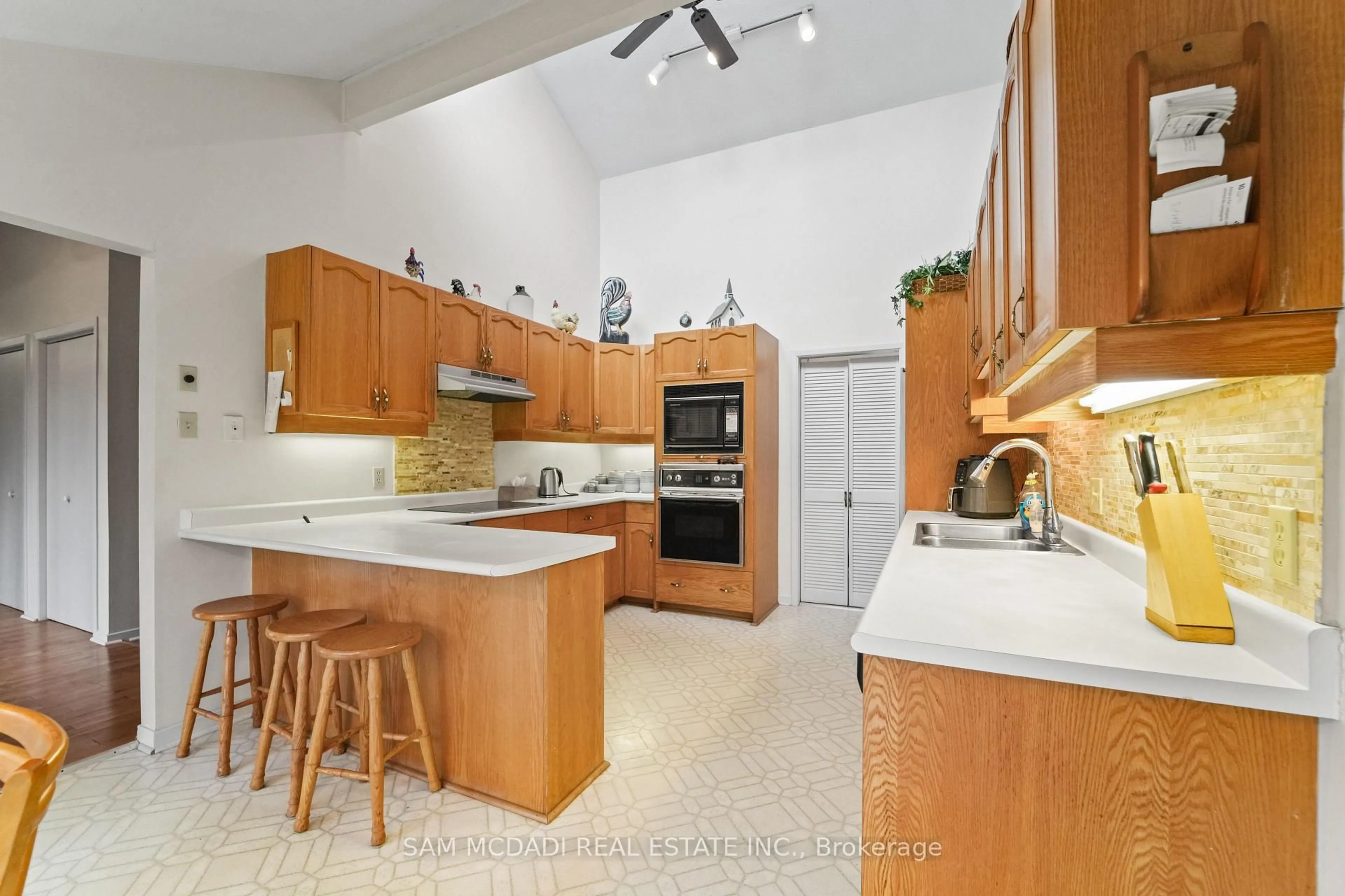 Unknown for 1415 County Rd 124, Clearview Ontario L0M 1H0