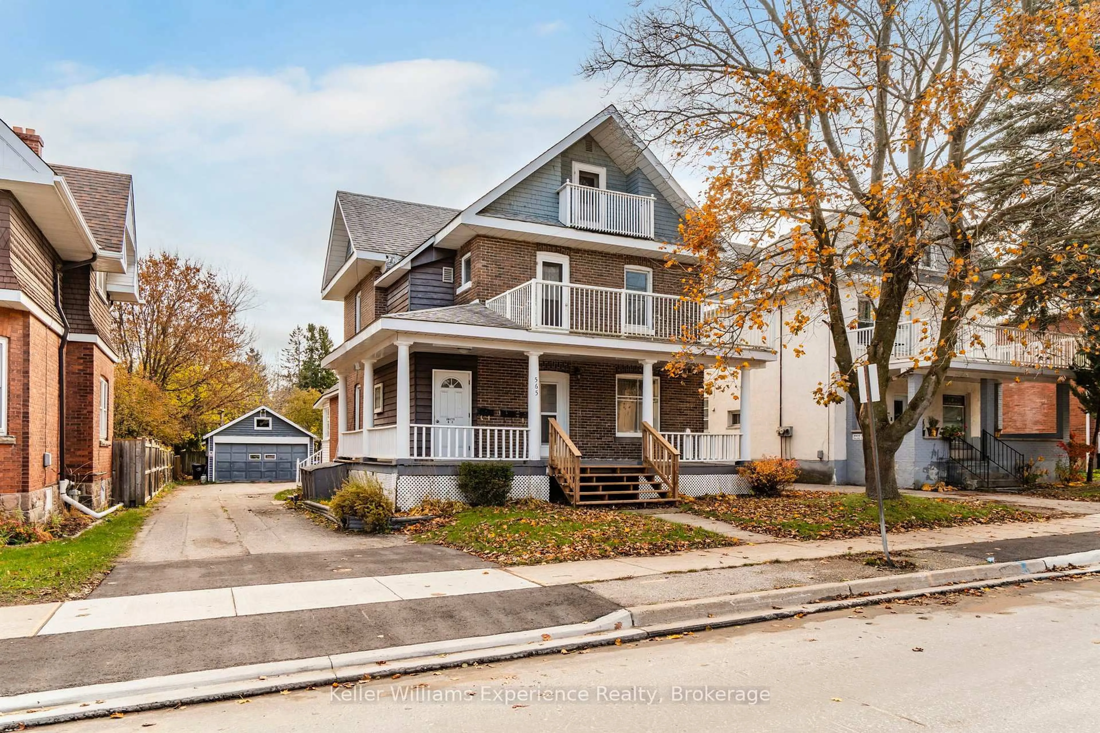 Home with brick exterior material, street for 565 Yonge St, Midland Ontario L4R 2C8