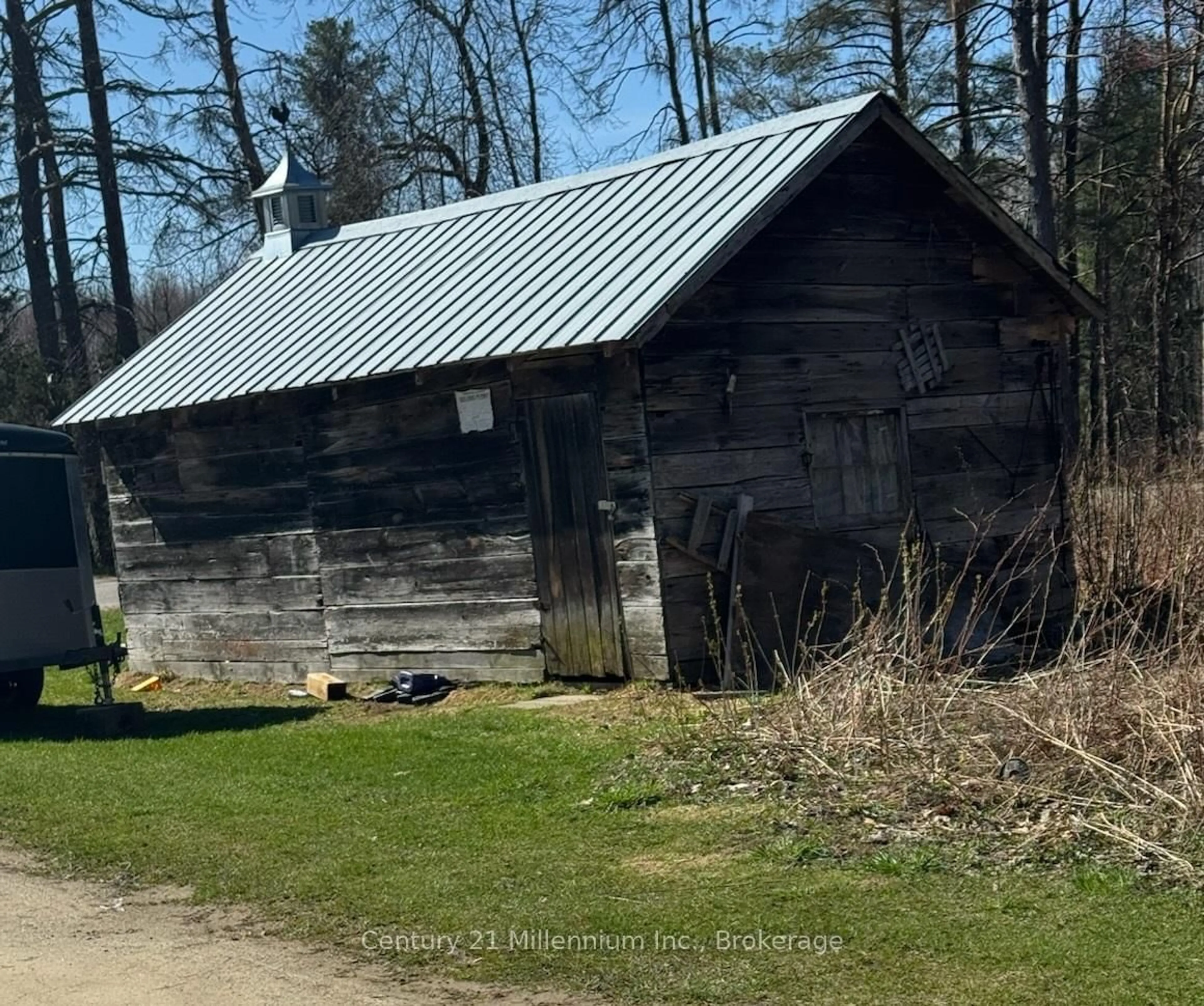 Shed for 3664 Hogback Rd, Clearview Ontario L0M 1N0