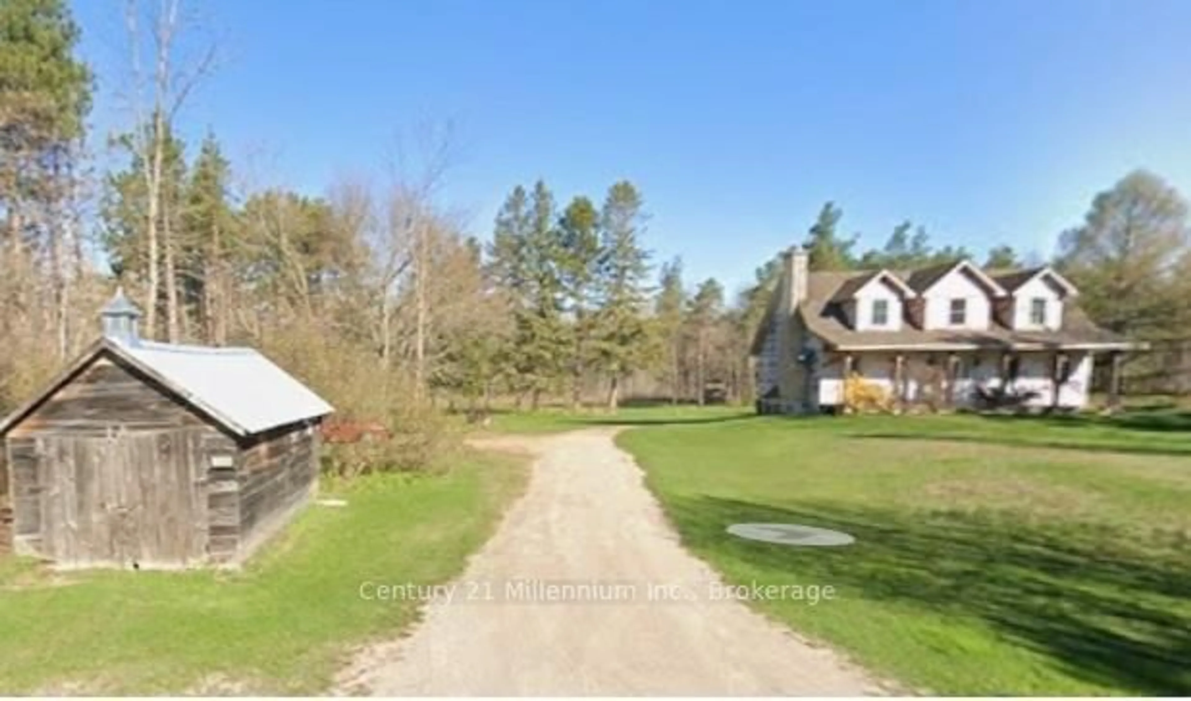 A pic from outside/outdoor area/front of a property/back of a property/a pic from drone, street for 3664 Hogback Rd, Clearview Ontario L0M 1N0