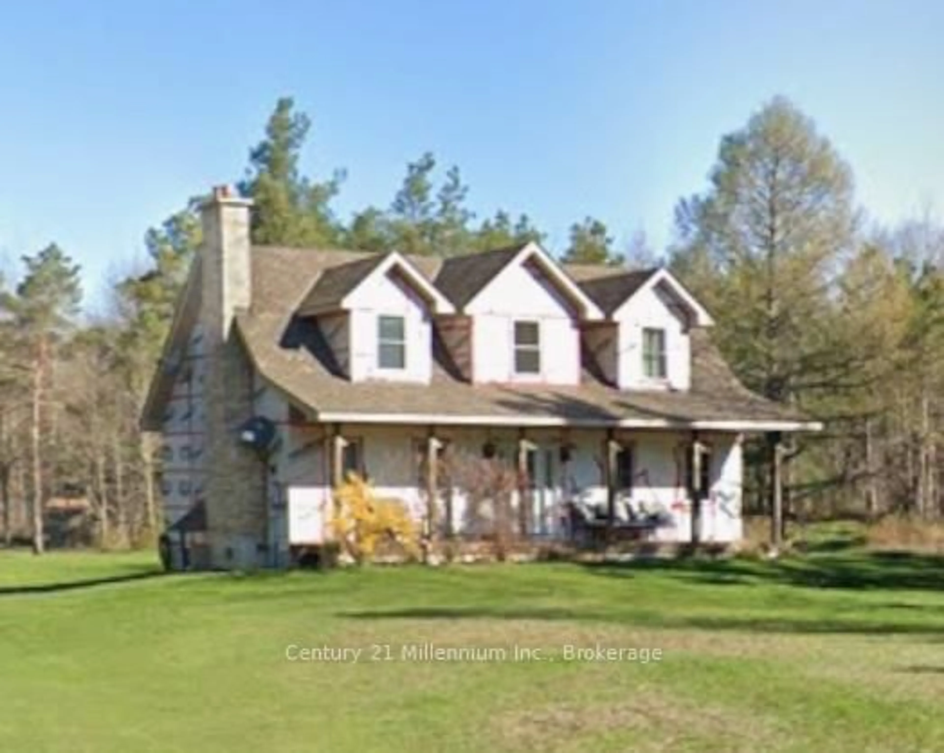 Home with vinyl exterior material, building for 3664 Hogback Rd, Clearview Ontario L0M 1N0