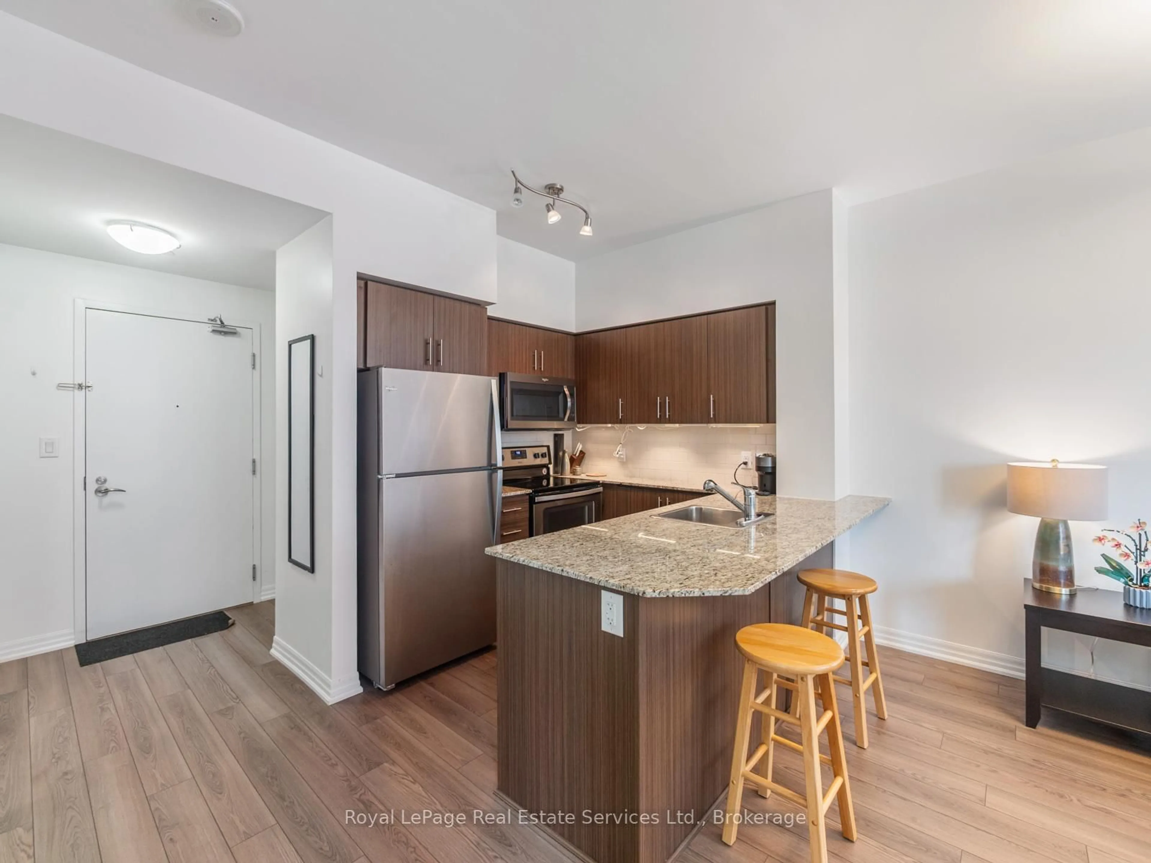 Open concept kitchen, unknown for 111 Worsley St #709, Barrie Ontario L4M 0J5