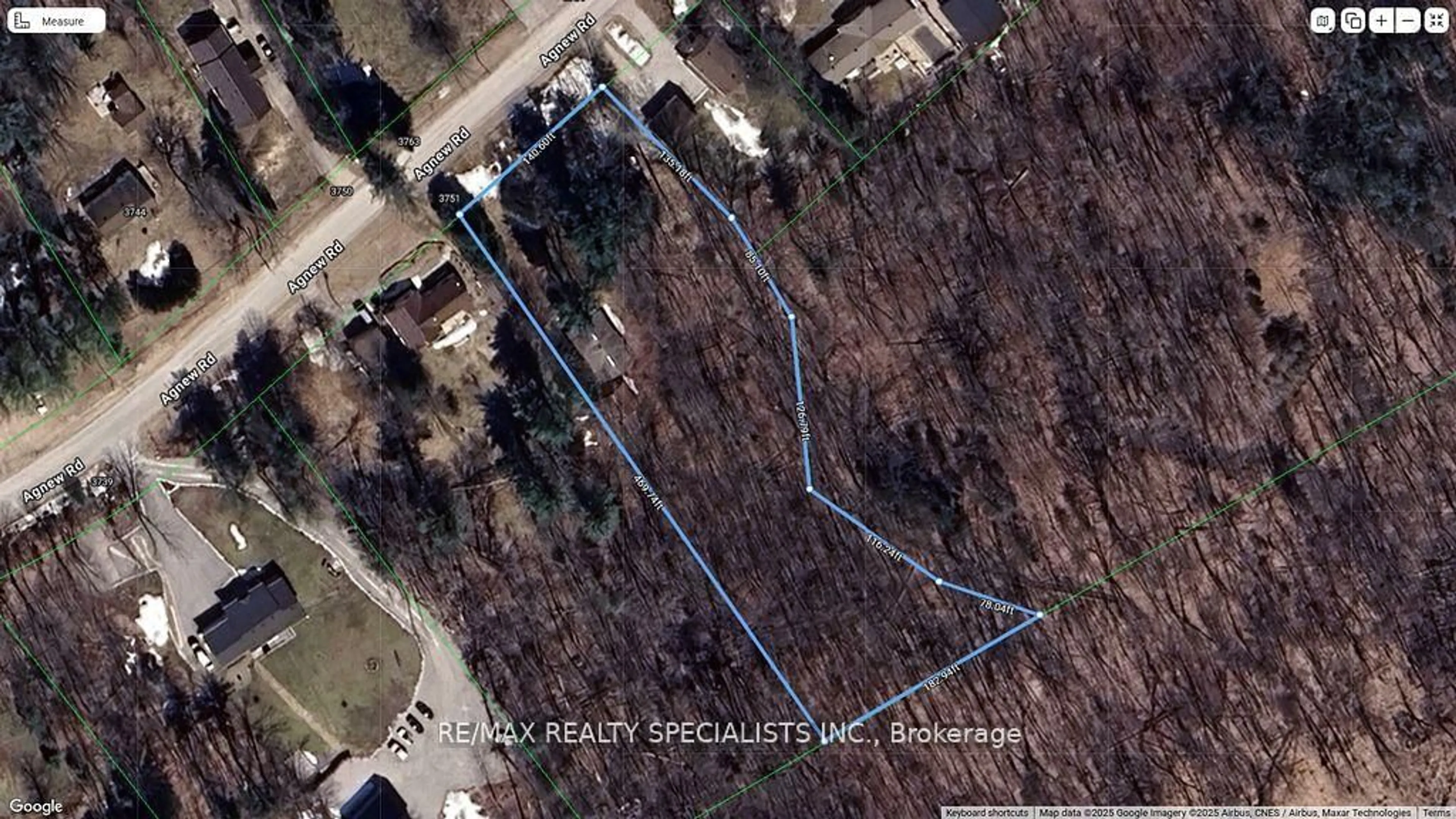 A pic from outside/outdoor area/front of a property/back of a property/a pic from drone, street for 3763 Agnew Rd, Severn Ontario L0K 2B0