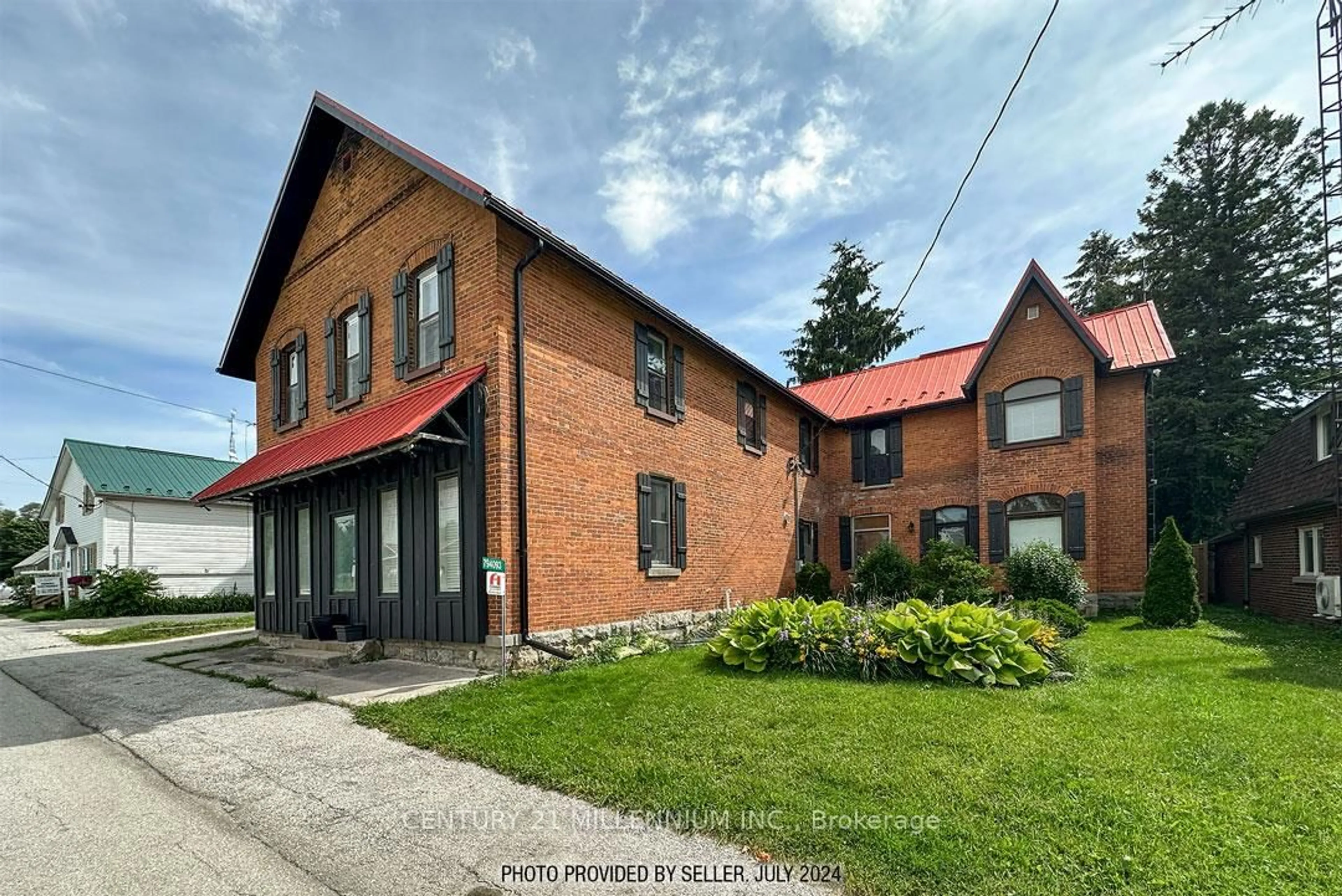 Home with brick exterior material, building for 794093 County Road 124, Clearview Ontario N0C 1M1