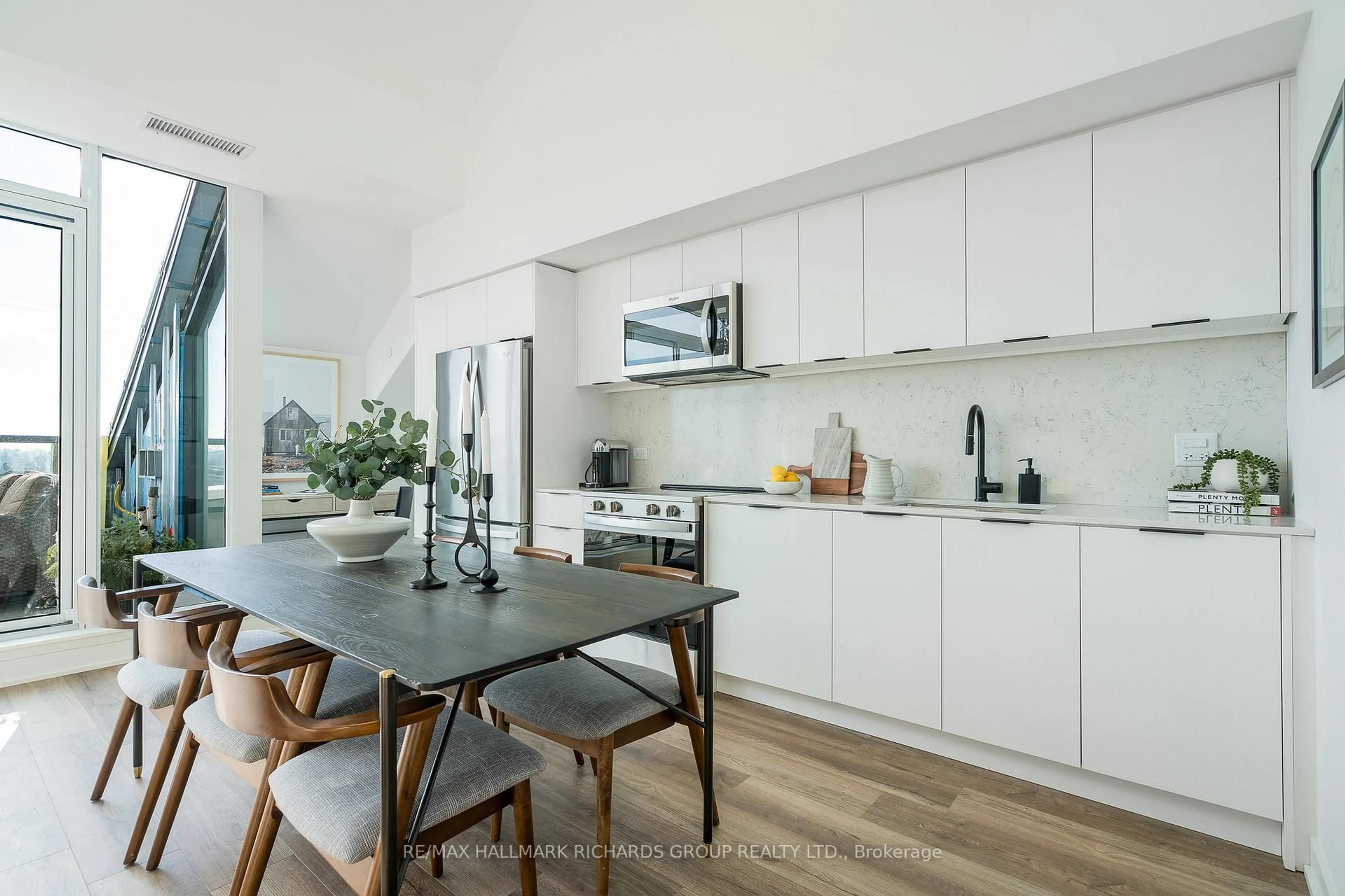 Unknown for 31 Huron St #PH610, Collingwood Ontario L9Y 0E8