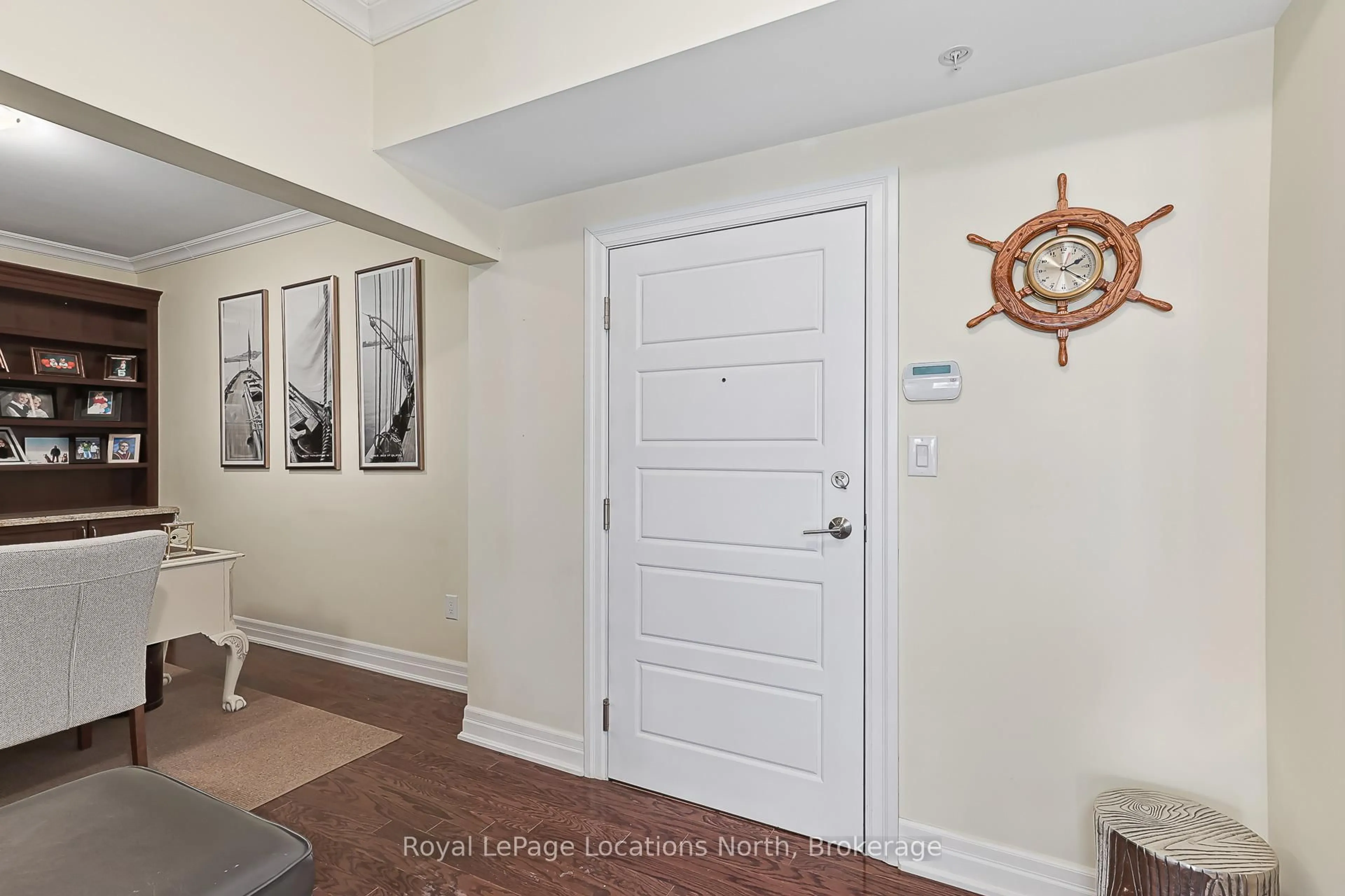 Indoor entryway for 1 SHIPYARD Lane #207, Collingwood Ontario L9Y 0W2