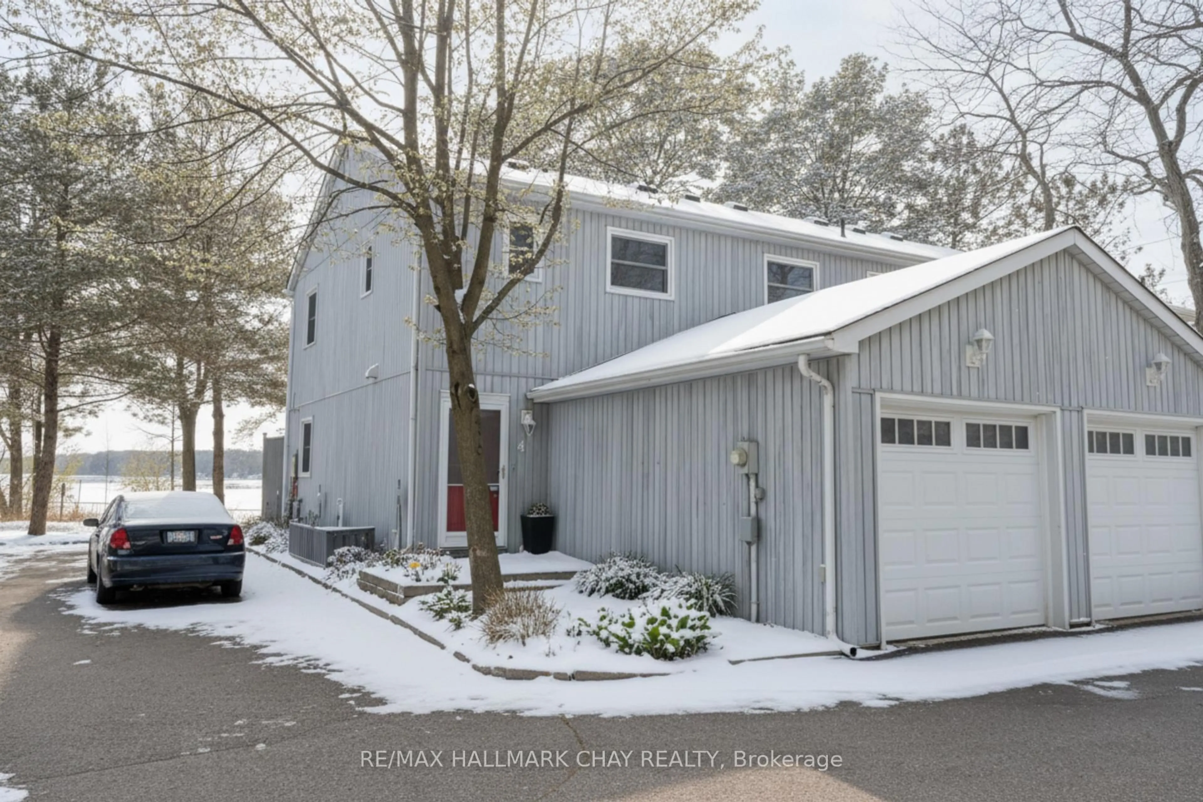 Unknown for 1 Olive Cres #4, Orillia Ontario L3V 7N5