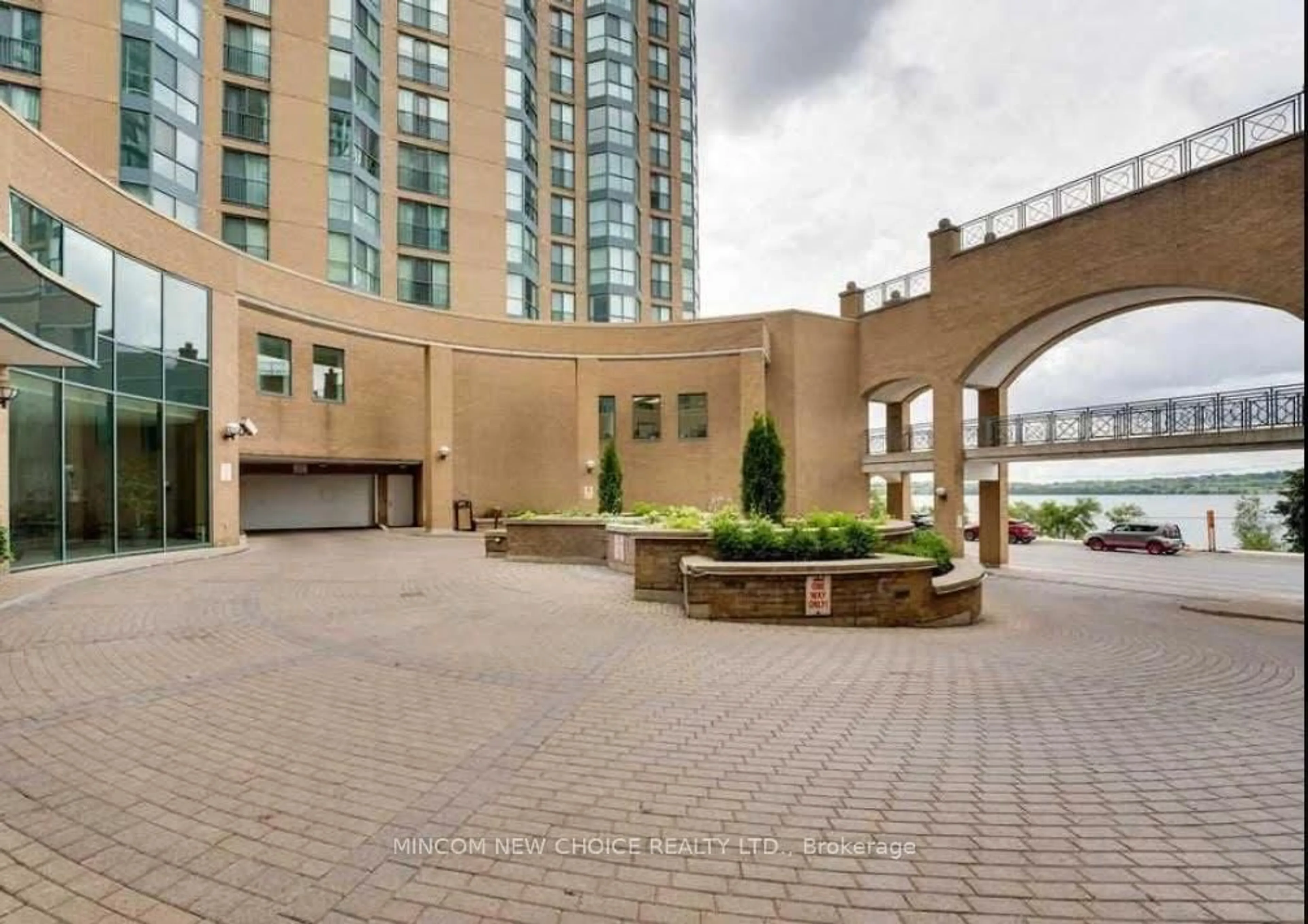 Unknown for 140 Dunlop St #511, Barrie Ontario L4M 6H9