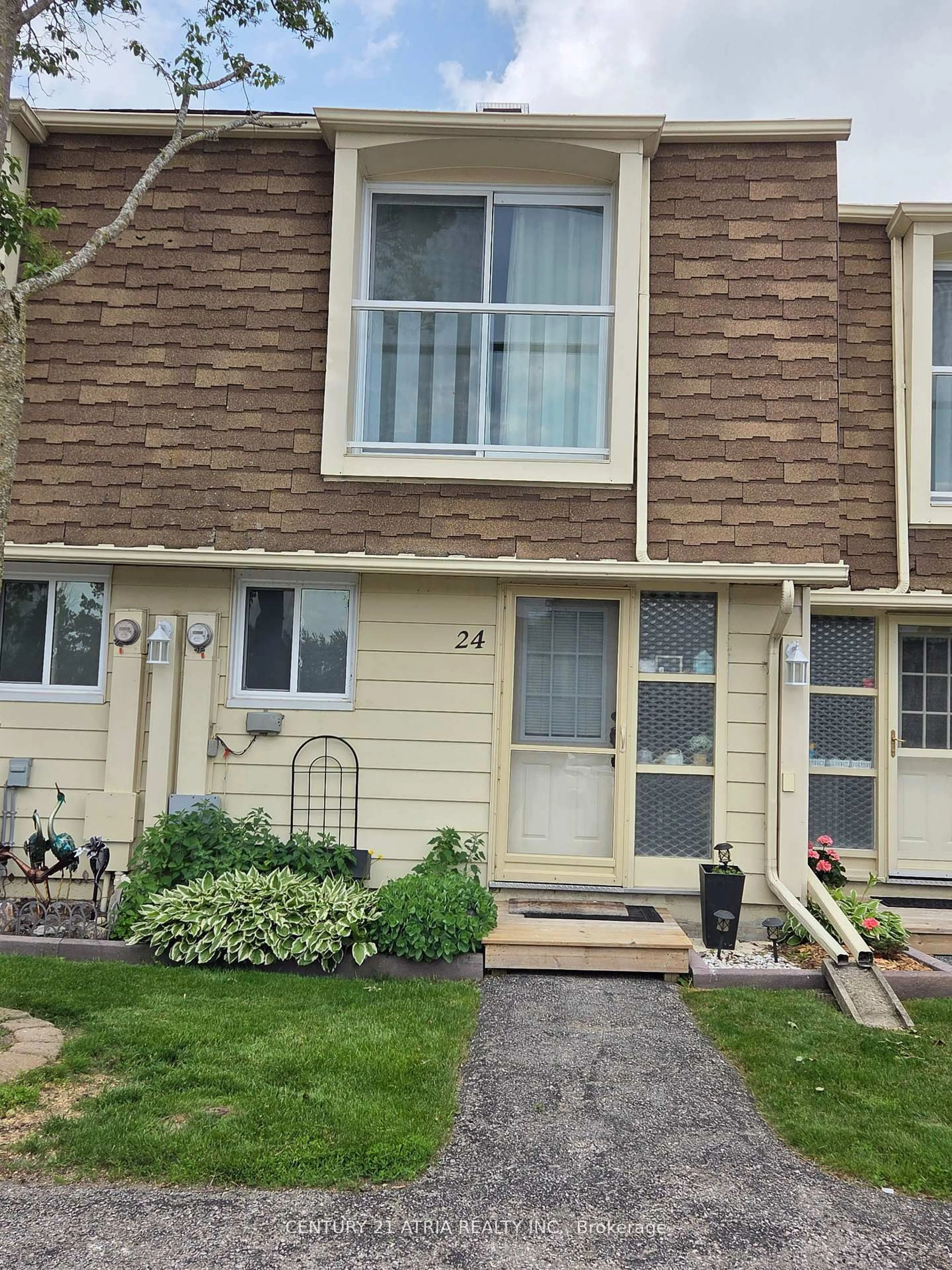 Home with vinyl exterior material, street for 4 Paradise Blvd #24, Ramara Ontario L0K 1B0