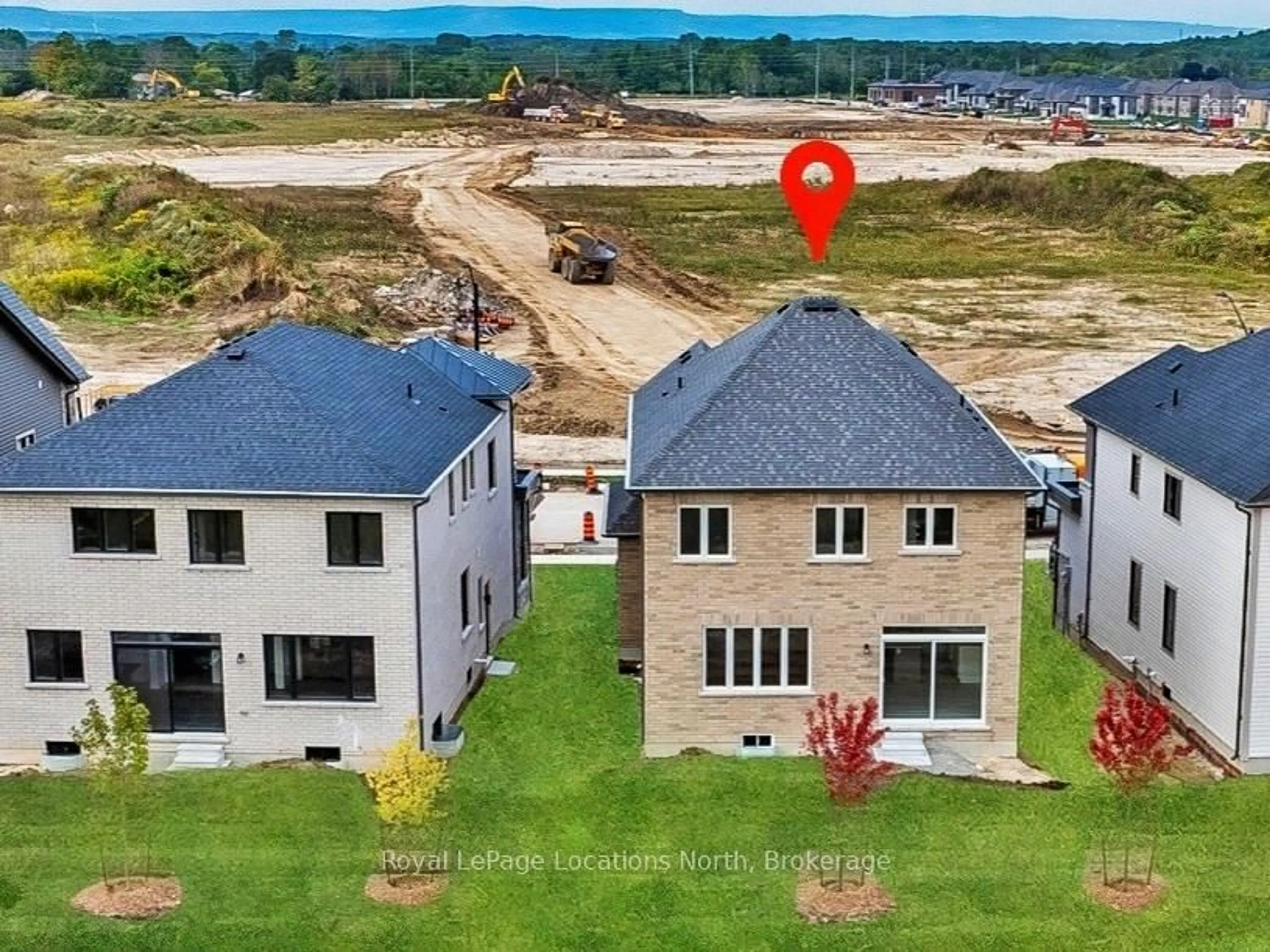 A pic from outside/outdoor area/front of a property/back of a property/a pic from drone, water/lake/river/ocean view for 158 Union Blvd, Wasaga Beach Ontario L9Z 0N9