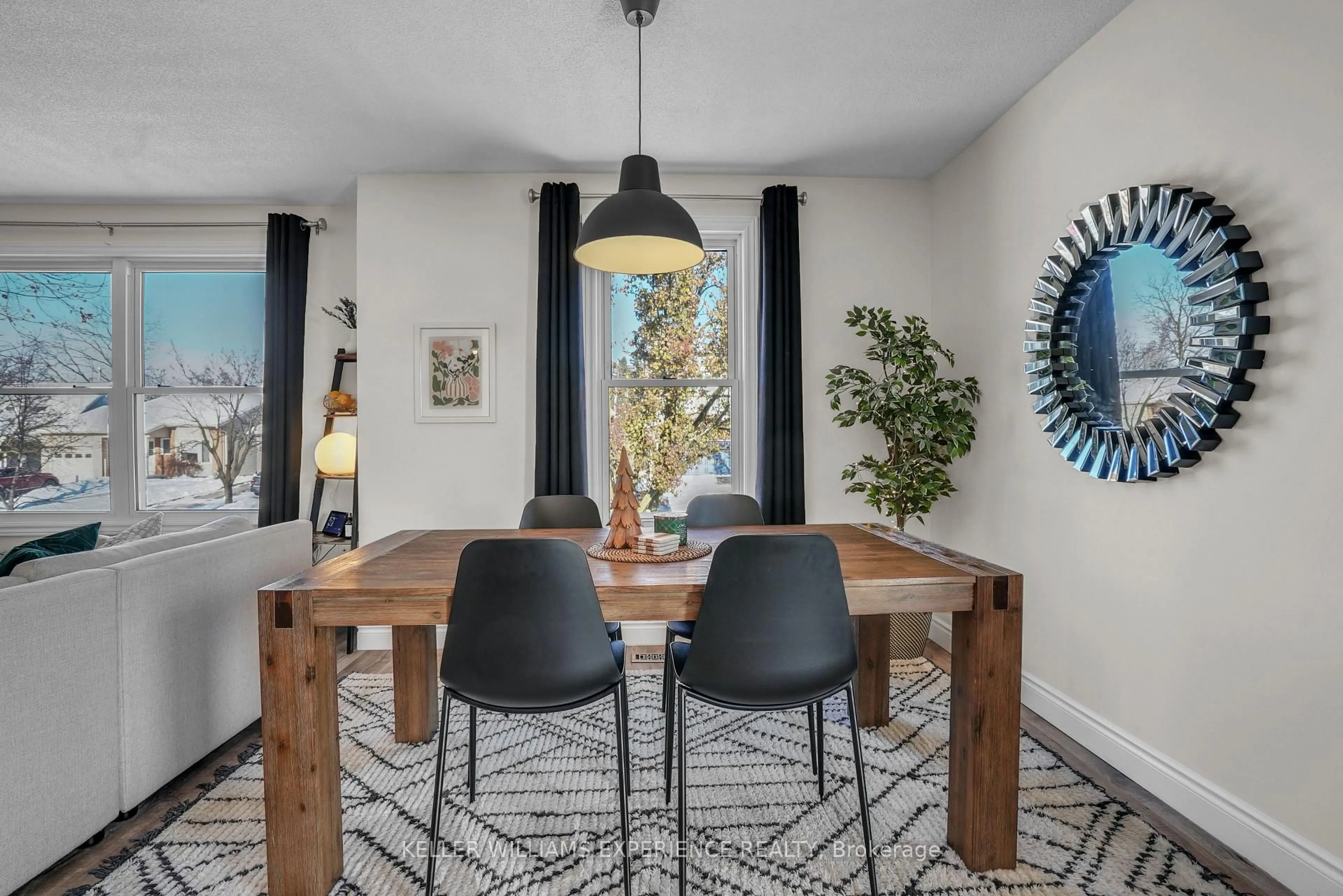 Dining room, unknown for 43 Knicely Rd, Barrie Ontario L4N 6V3