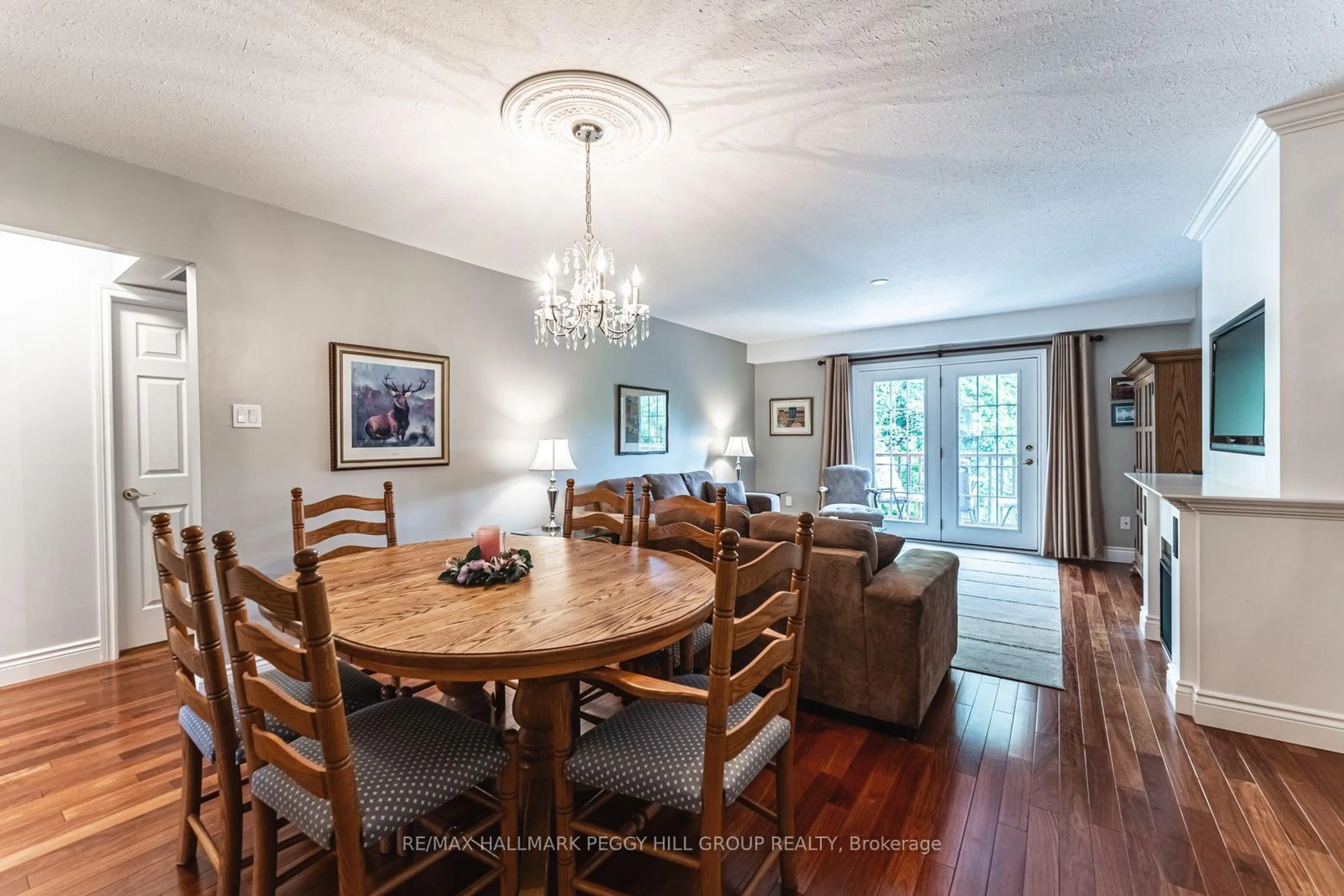 Dining room, wood/laminate floor for 222 Steel St #7, Barrie Ontario L4M 2G9