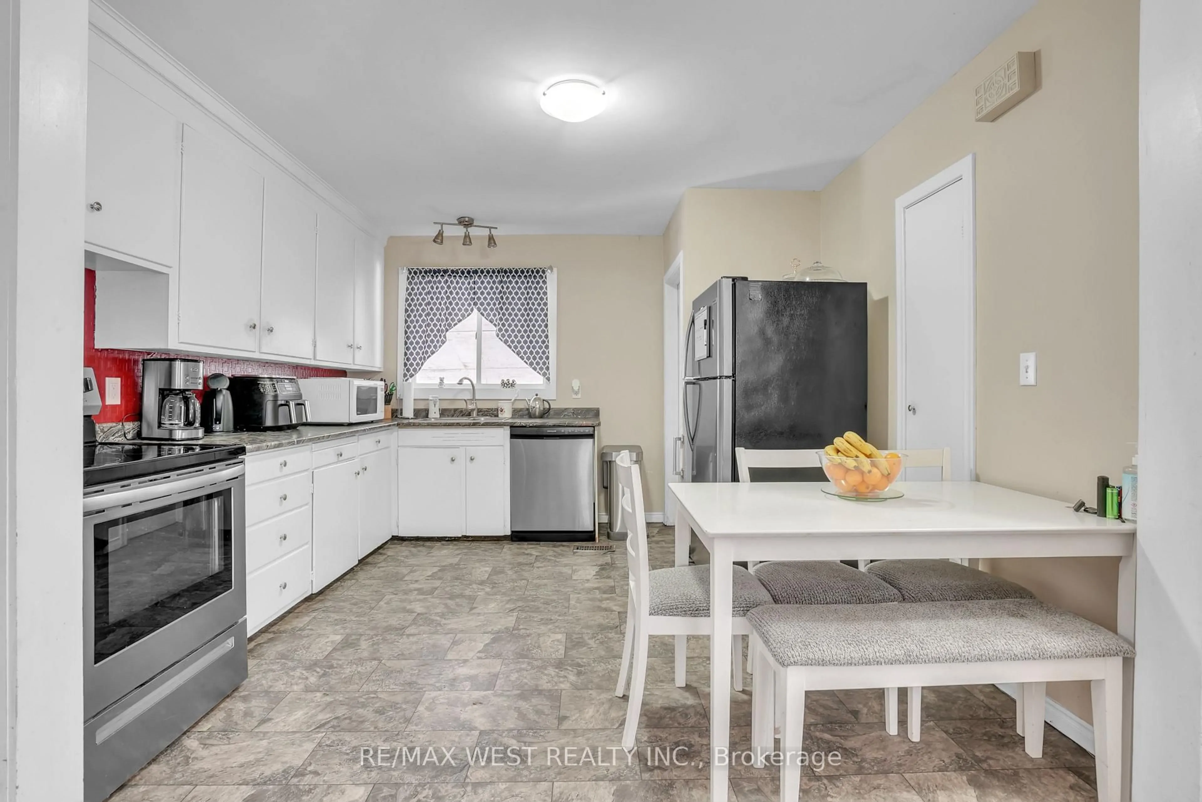 Standard kitchen, ceramic/tile floor for 408 Couchiching Point Rd, Orillia Ontario L3V 6P6