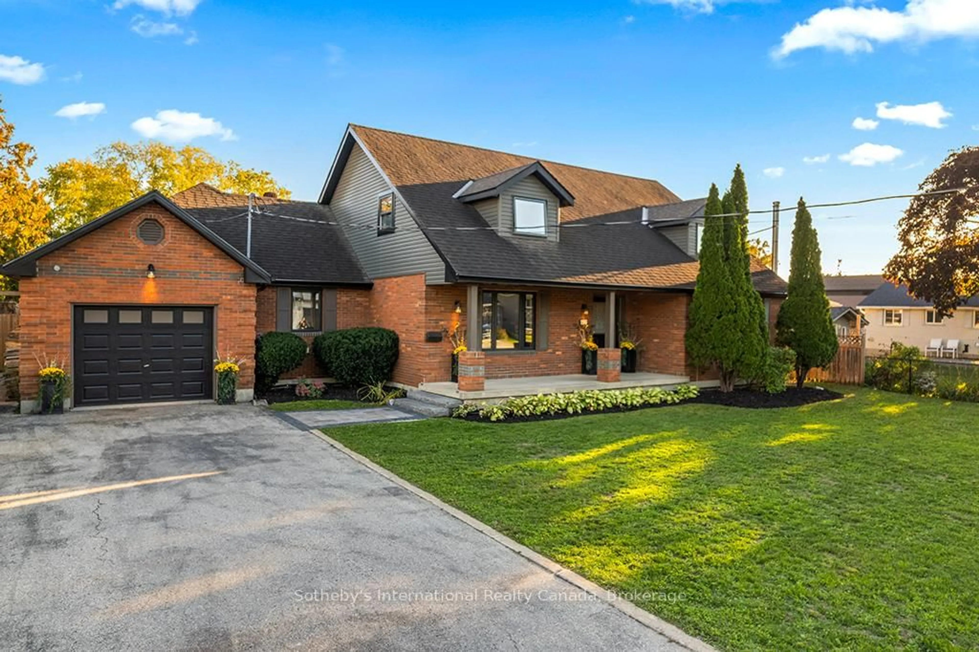 Home with brick exterior material, street for 196 Ninth St, Collingwood Ontario L9Y 2G5