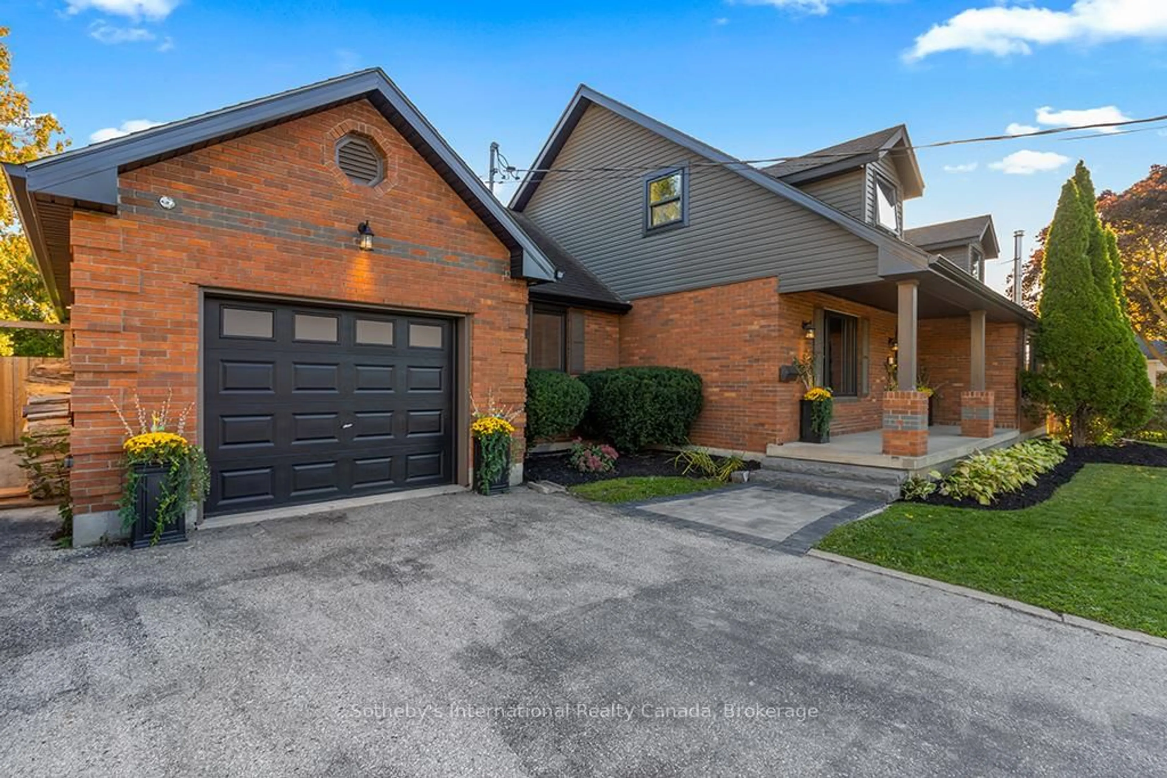 Home with brick exterior material, street for 196 Ninth St, Collingwood Ontario L9Y 2G5