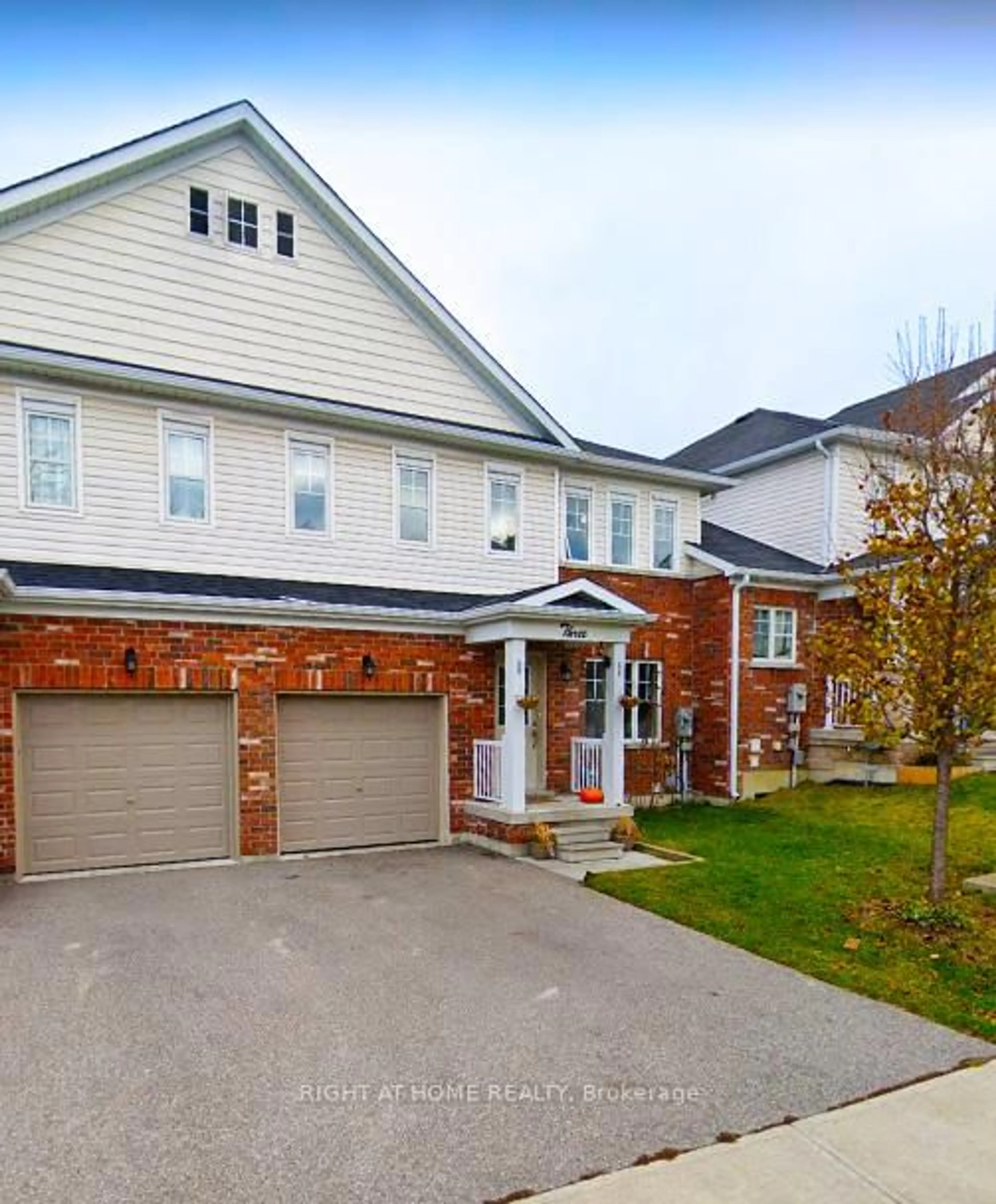 Home with brick exterior material, street for 3 PEARTREE Crt, Barrie Ontario L4N 6N7