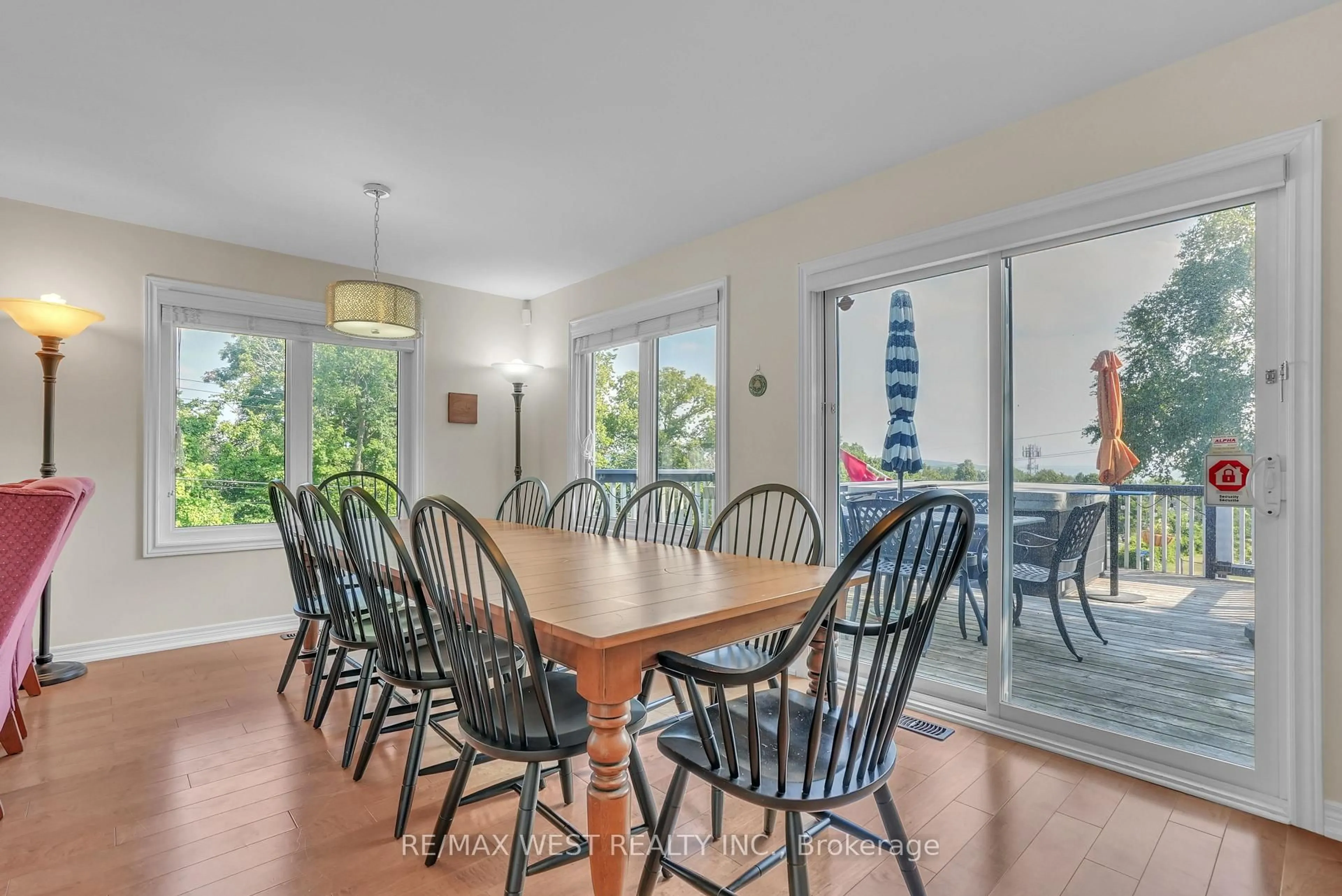 Dining room, unknown for 78 Sixth St, Midland Ontario L4R 3X2