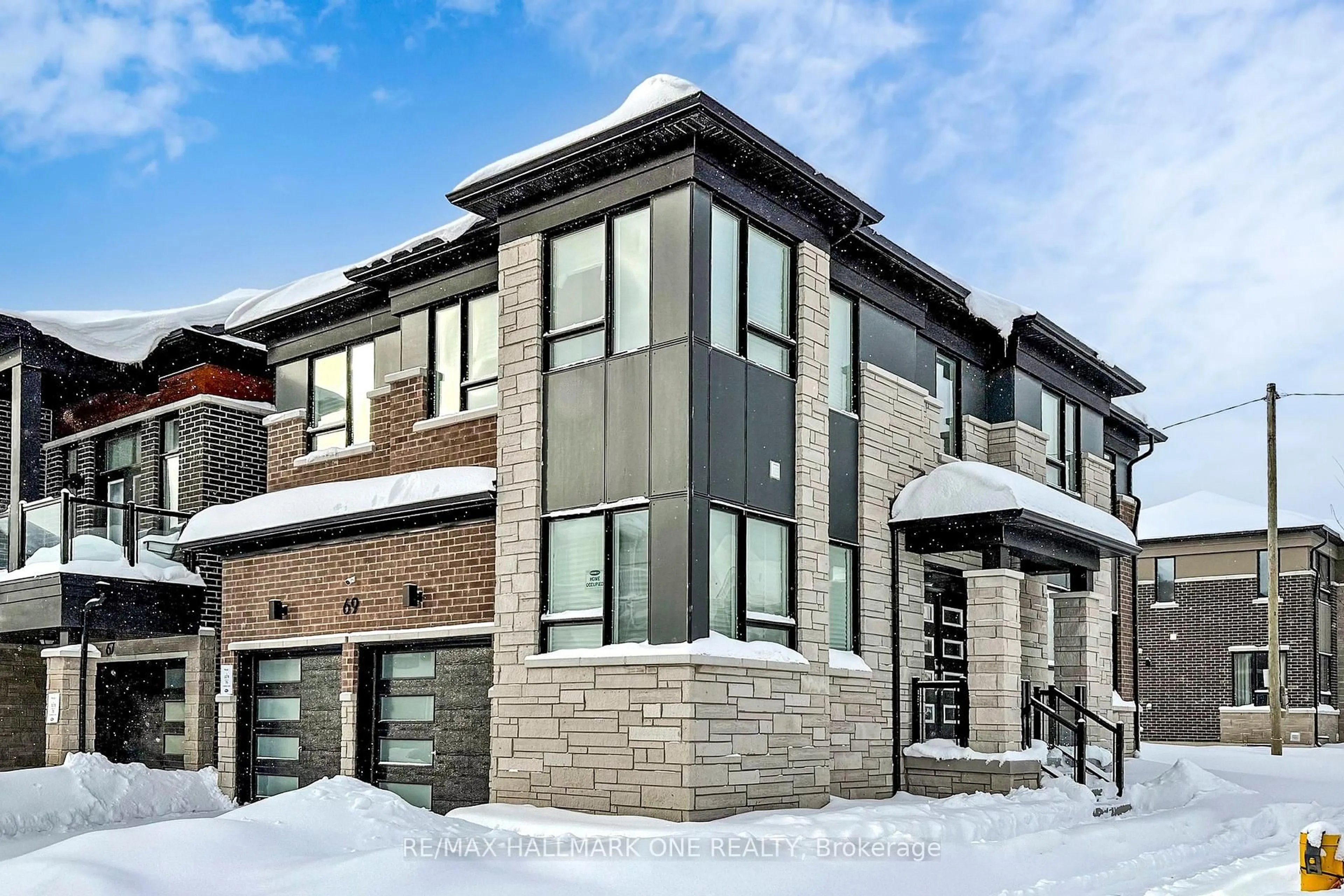 Home with brick exterior material, unknown for 69 Ennerdale St, Barrie Ontario L9J 0G5