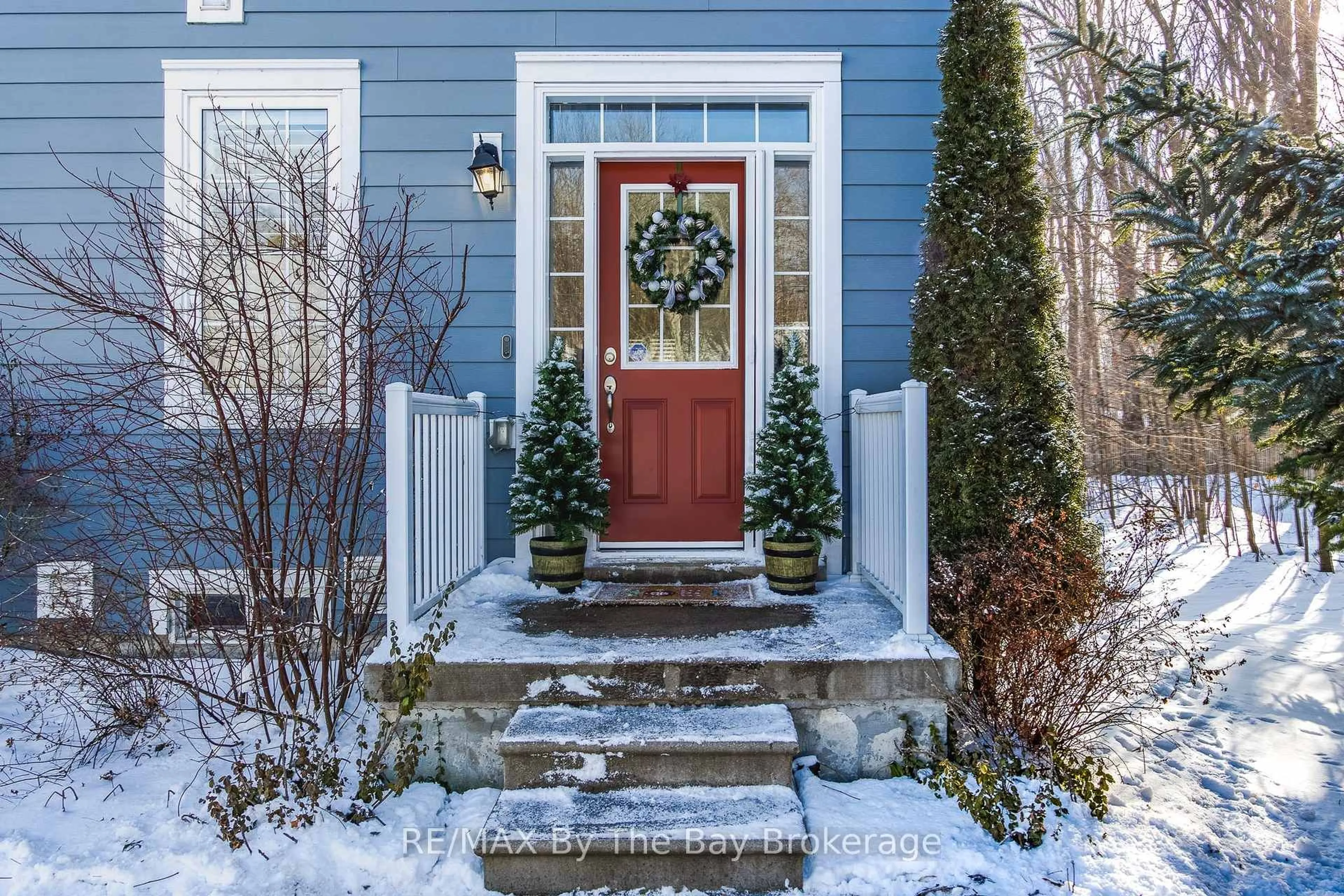 Indoor entryway for 60 Providence Way, Wasaga Beach Ontario L9Z 0G3