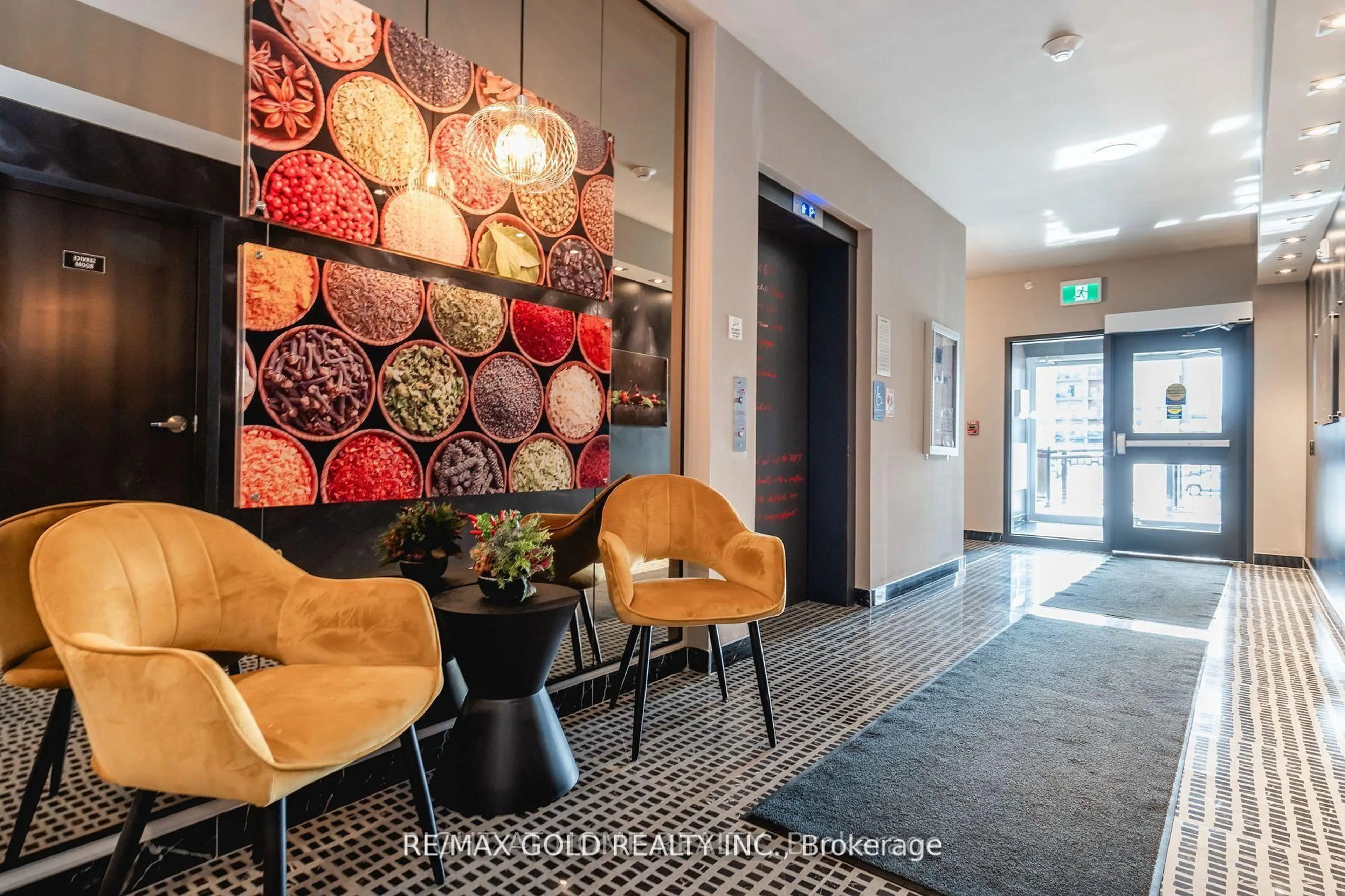 Lobby for 1 Chef Lane #213, Barrie Ontario L9J 0M5