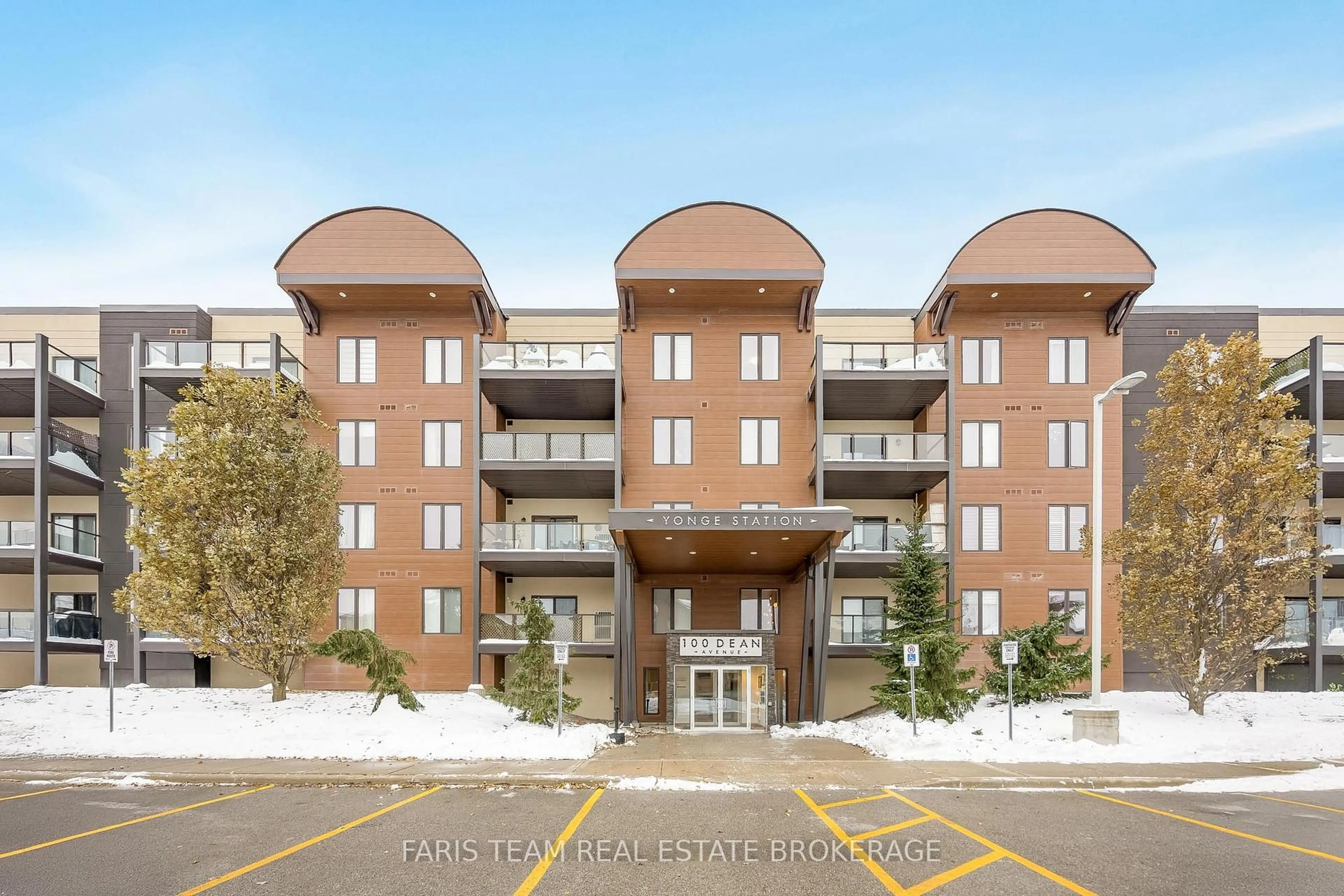 Unknown for 100 Dean Ave #207, Barrie Ontario L9J 0H1