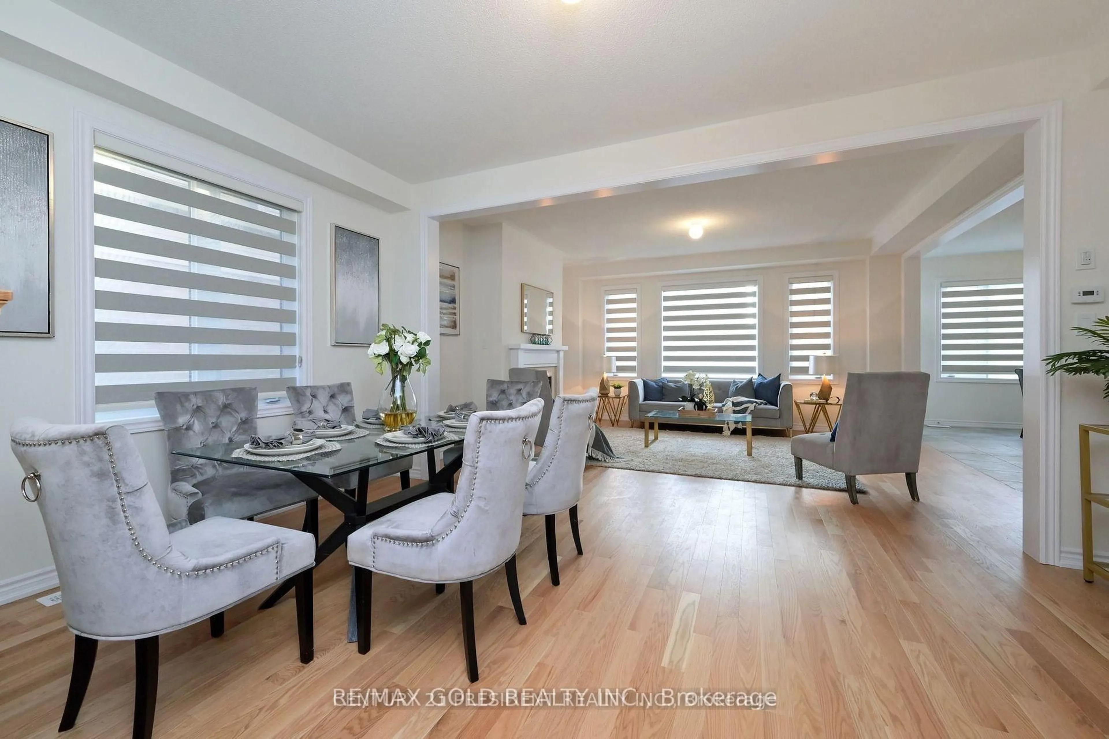 Dining room, wood/laminate floor for 161 Terry Fox Dr, Barrie Ontario L9J 0L7