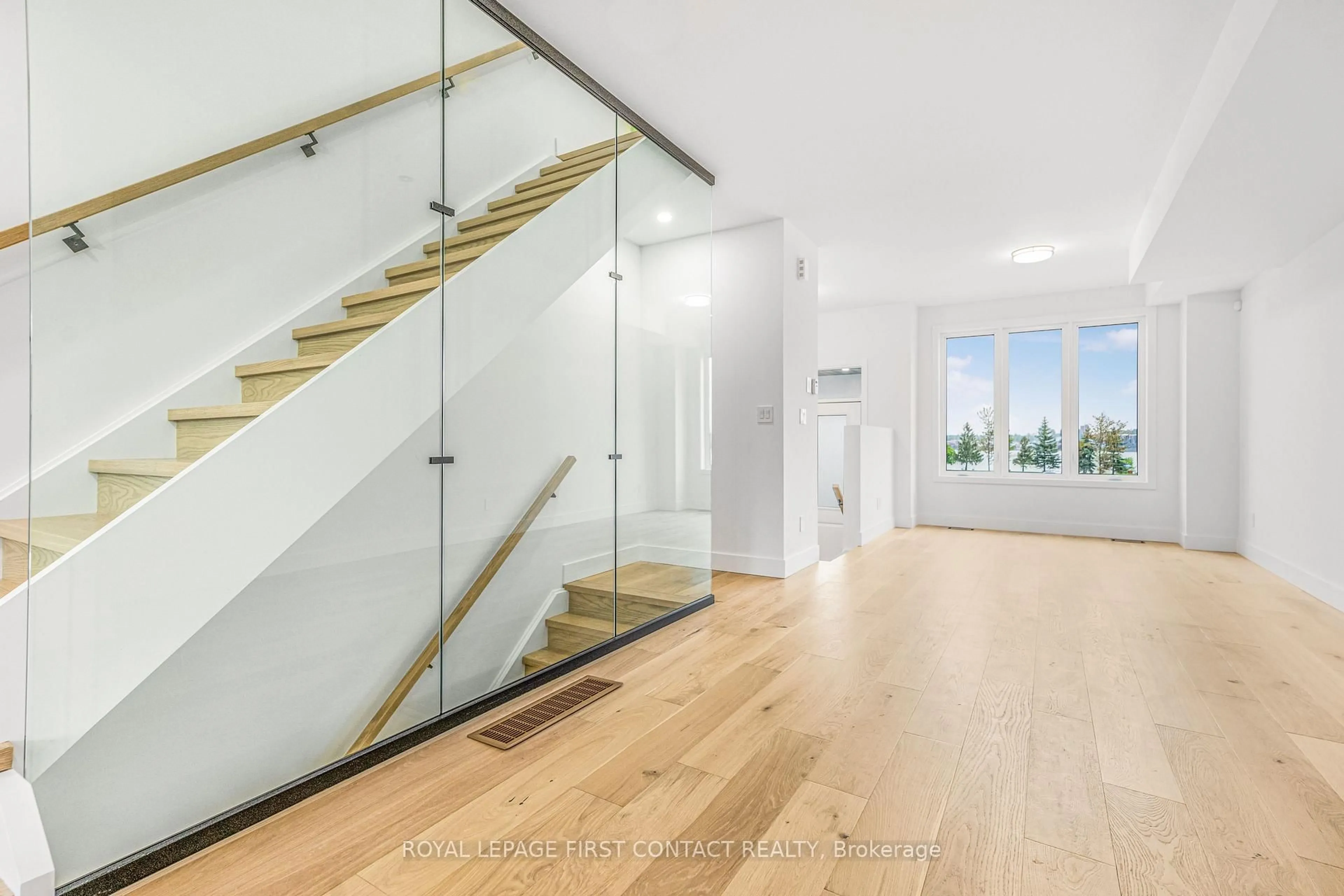 Unknown for 12 Alderwood Lane, Barrie Ontario L4N 3J2