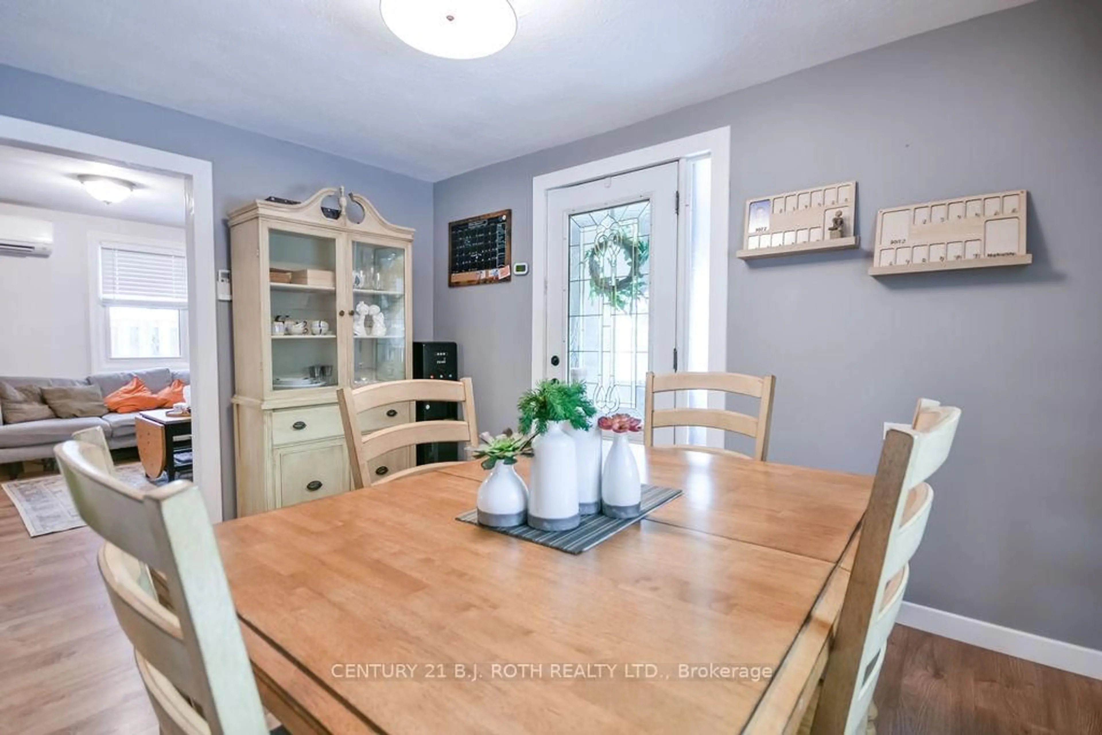 Dining room, unknown for 9920 COUNTY 10 Rd, Clearview Ontario L0M 1N0