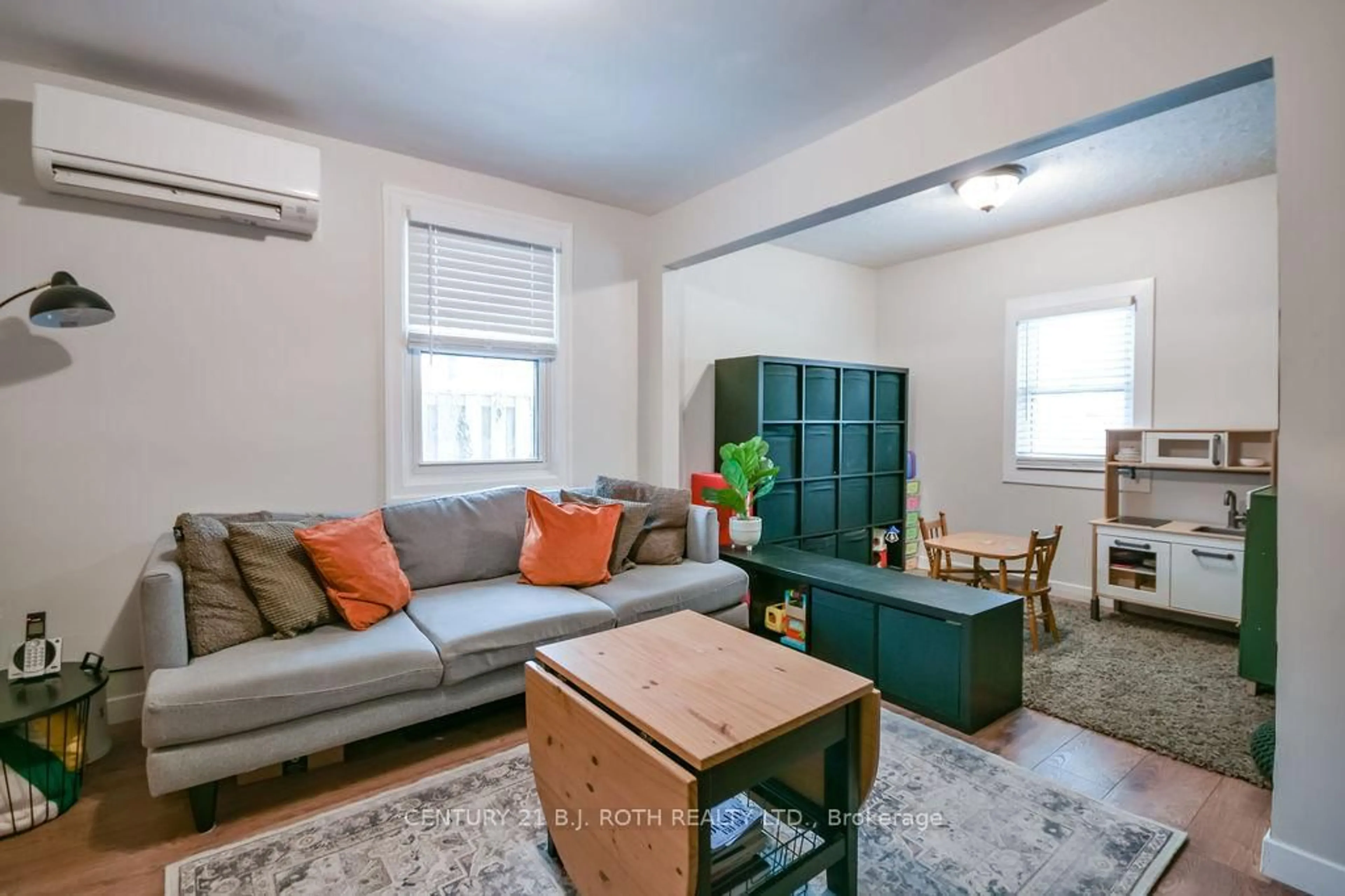 Living room with furniture, unknown for 9920 COUNTY 10 Rd, Clearview Ontario L0M 1N0