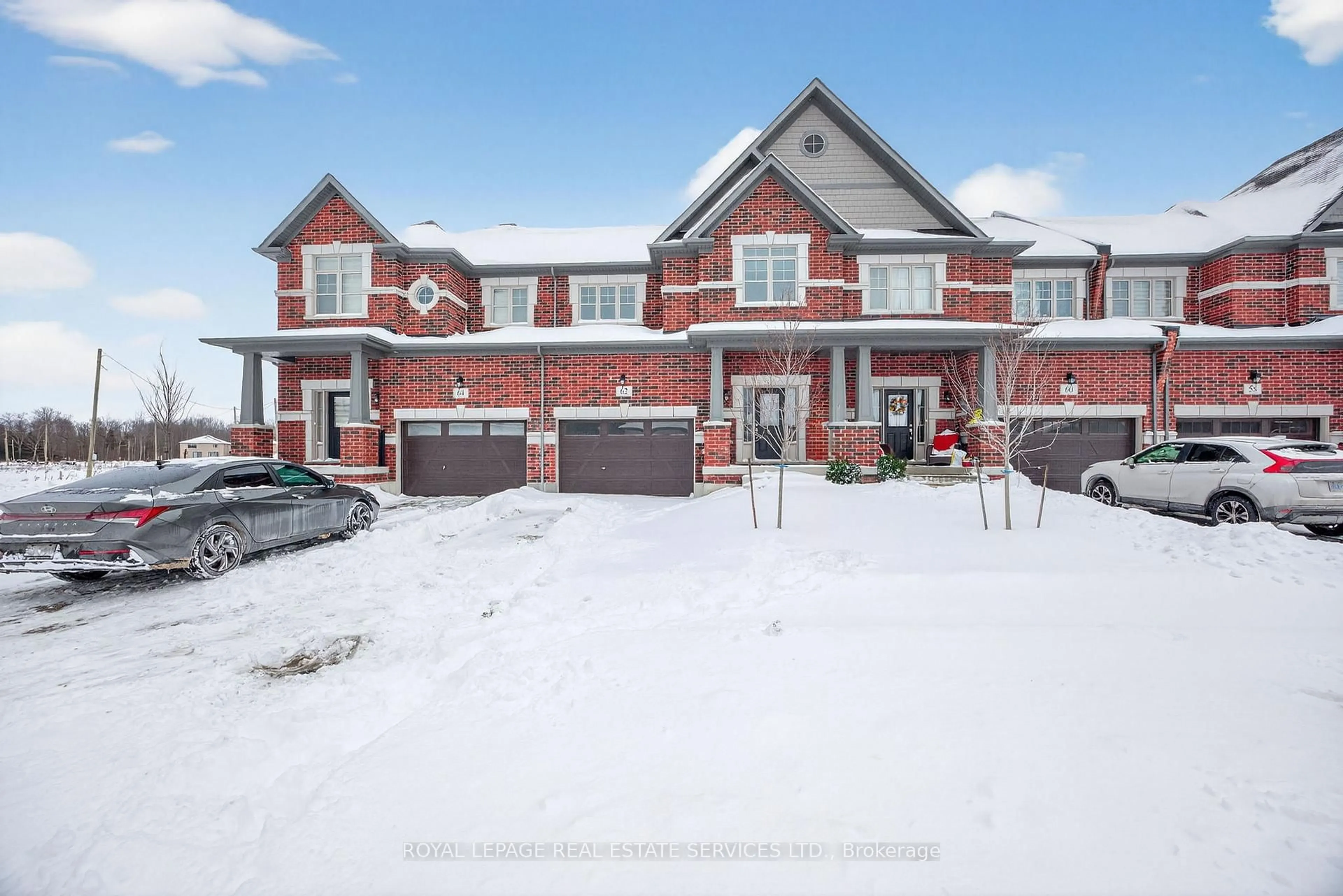 A pic from outside/outdoor area/front of a property/back of a property/a pic from drone, street for 62 Nicort Rd, Wasaga Beach Ontario L9Z 0N2