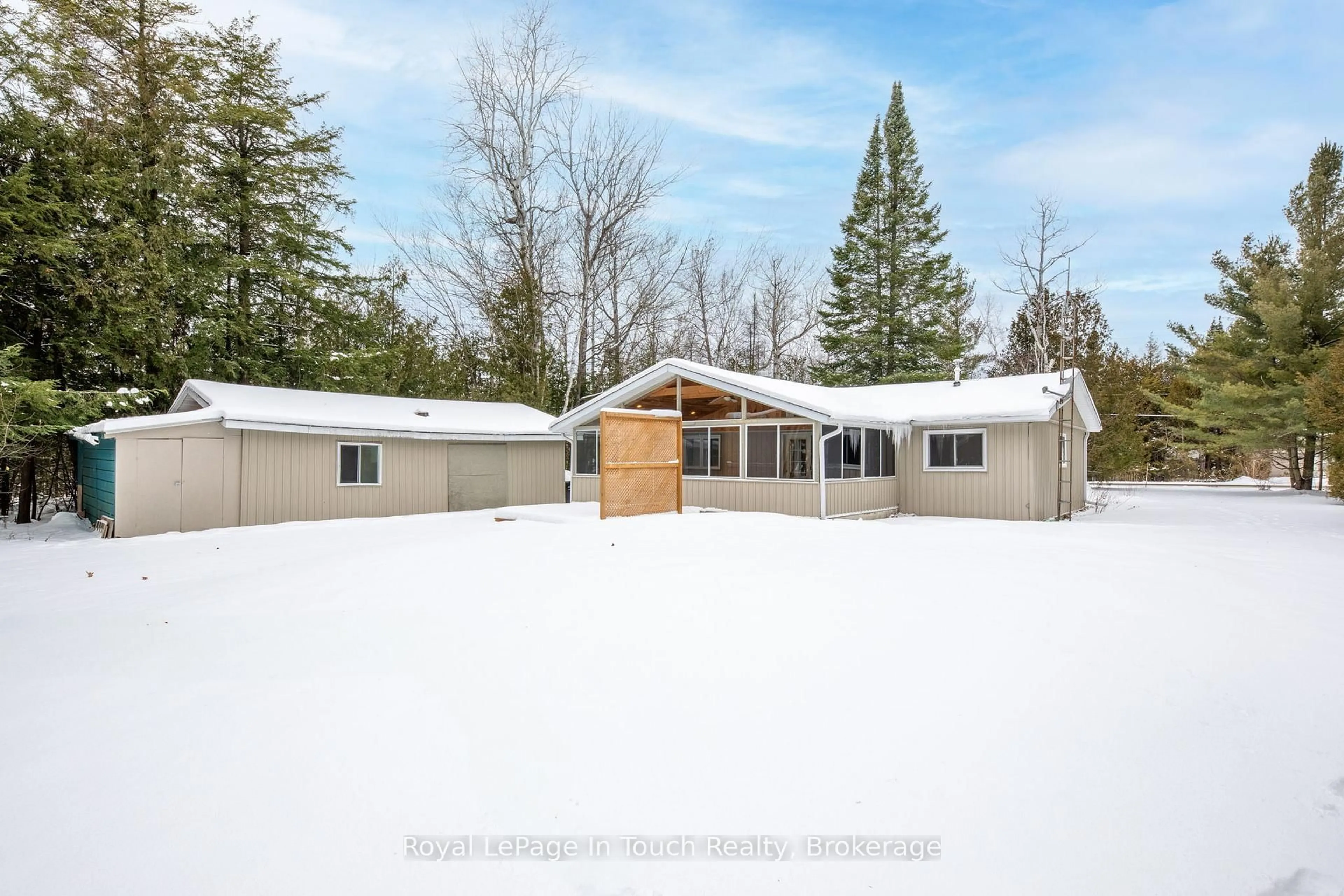 A pic from outside/outdoor area/front of a property/back of a property/a pic from drone, unknown for 2198 Champlain Rd, Tiny Ontario L9M 0C4