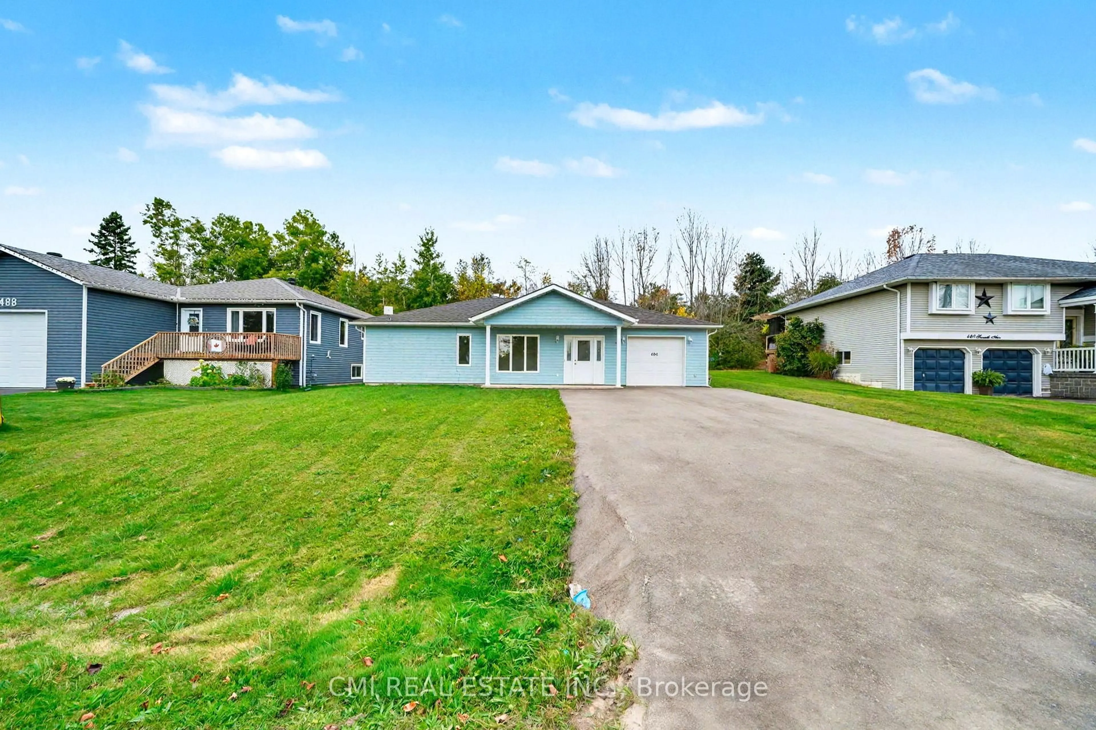A pic from outside/outdoor area/front of a property/back of a property/a pic from drone, water/lake/river/ocean view for 484 7th Ave, Tay Ontario L0K 1R0