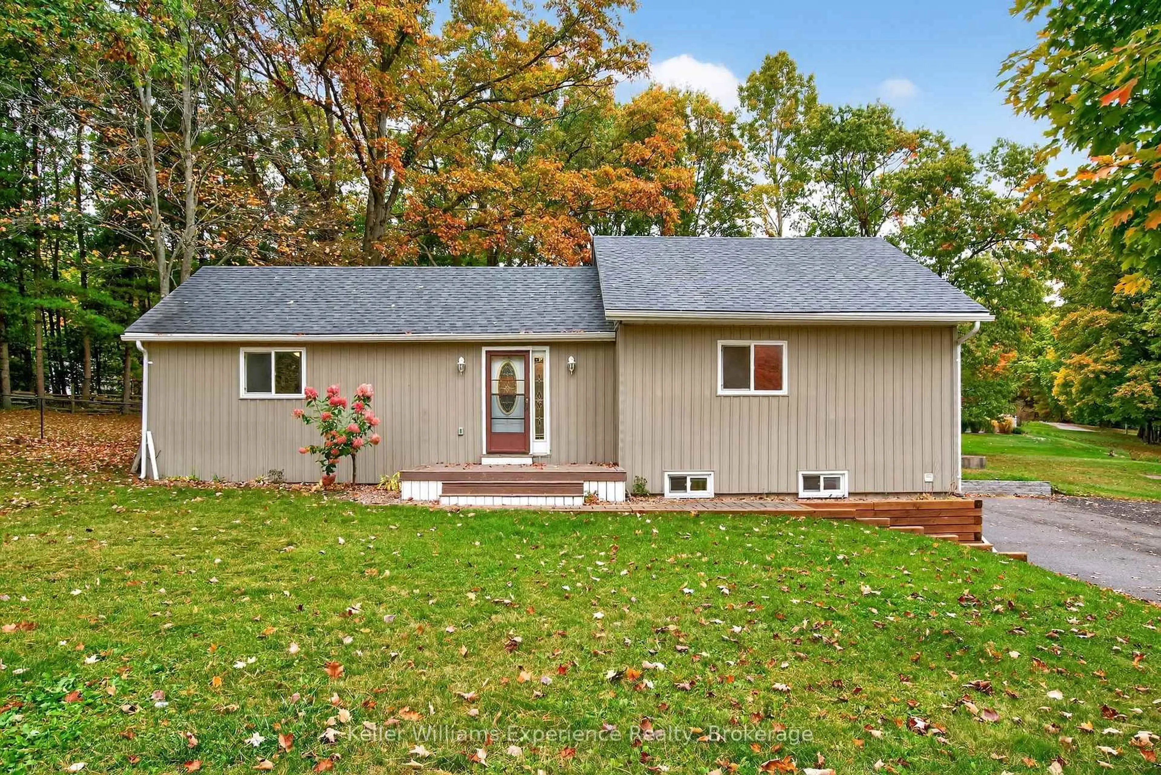 Home with vinyl exterior material, unknown for 1504 Golf Link Rd, Midland Ontario L4R 5L4