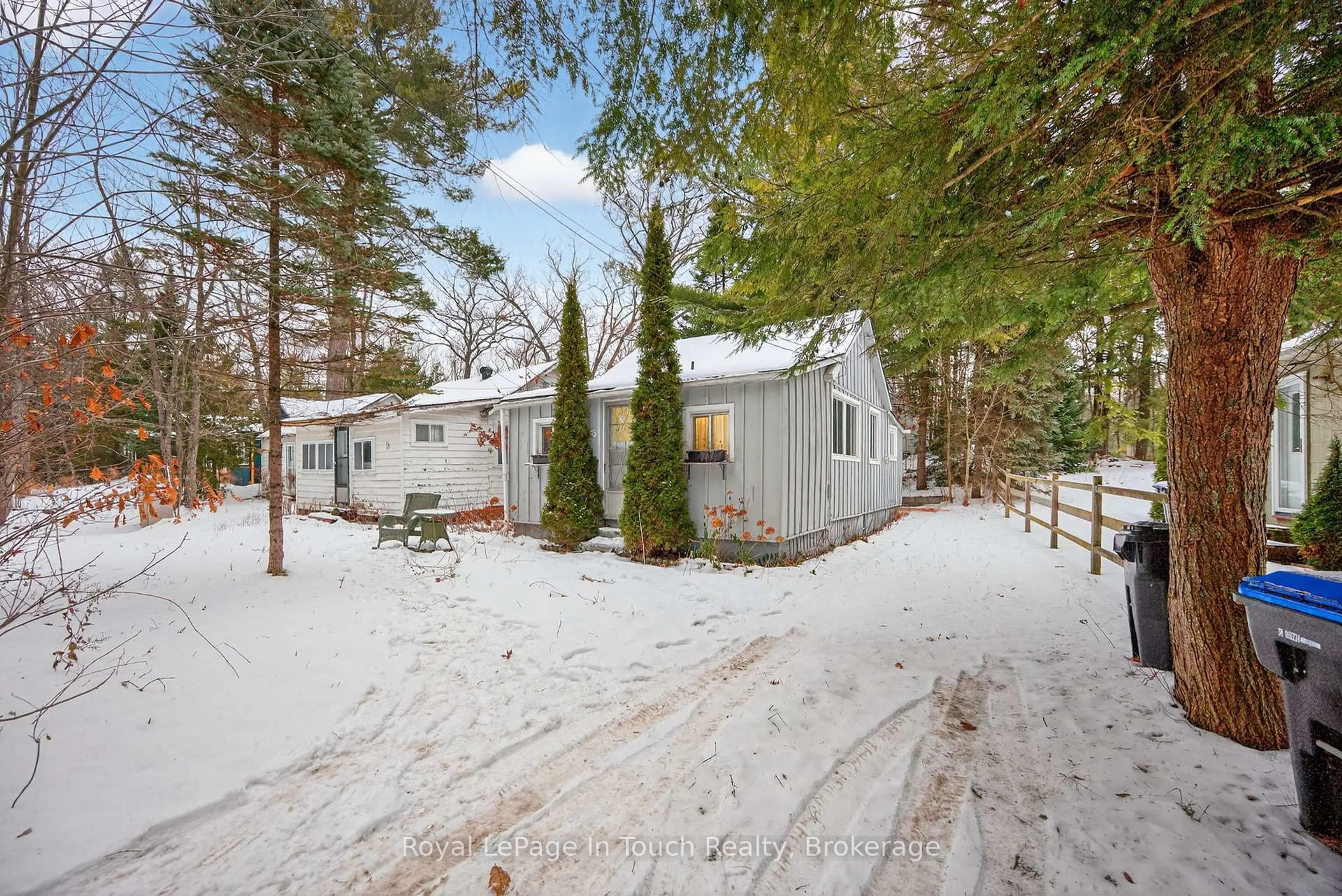 A pic from outside/outdoor area/front of a property/back of a property/a pic from drone, unknown for 85 Tiny Beaches Rd, Tiny Ontario L0L 2J0