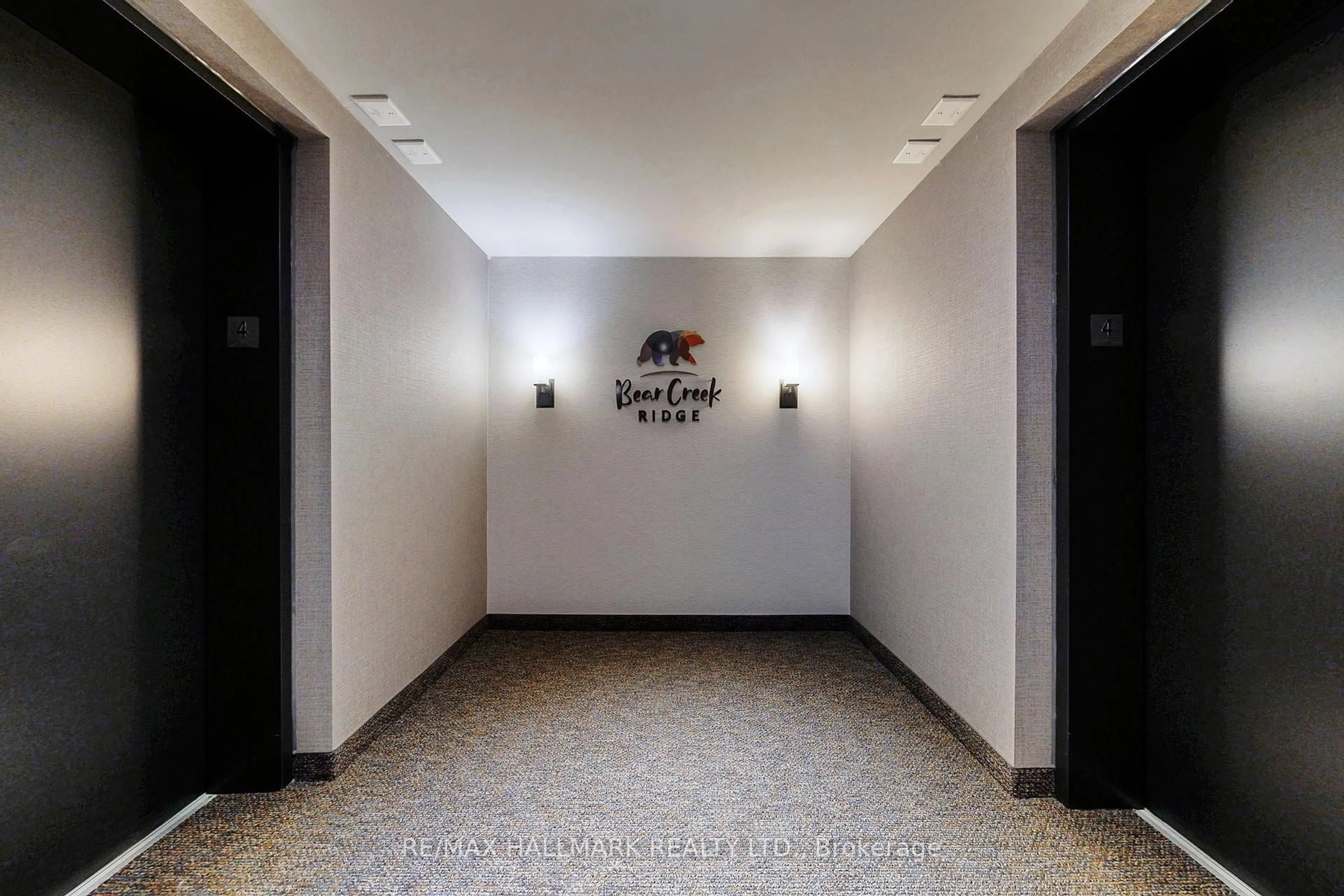 Indoor foyer for 54 Koda St #417, Barrie Ontario L9J 0J6