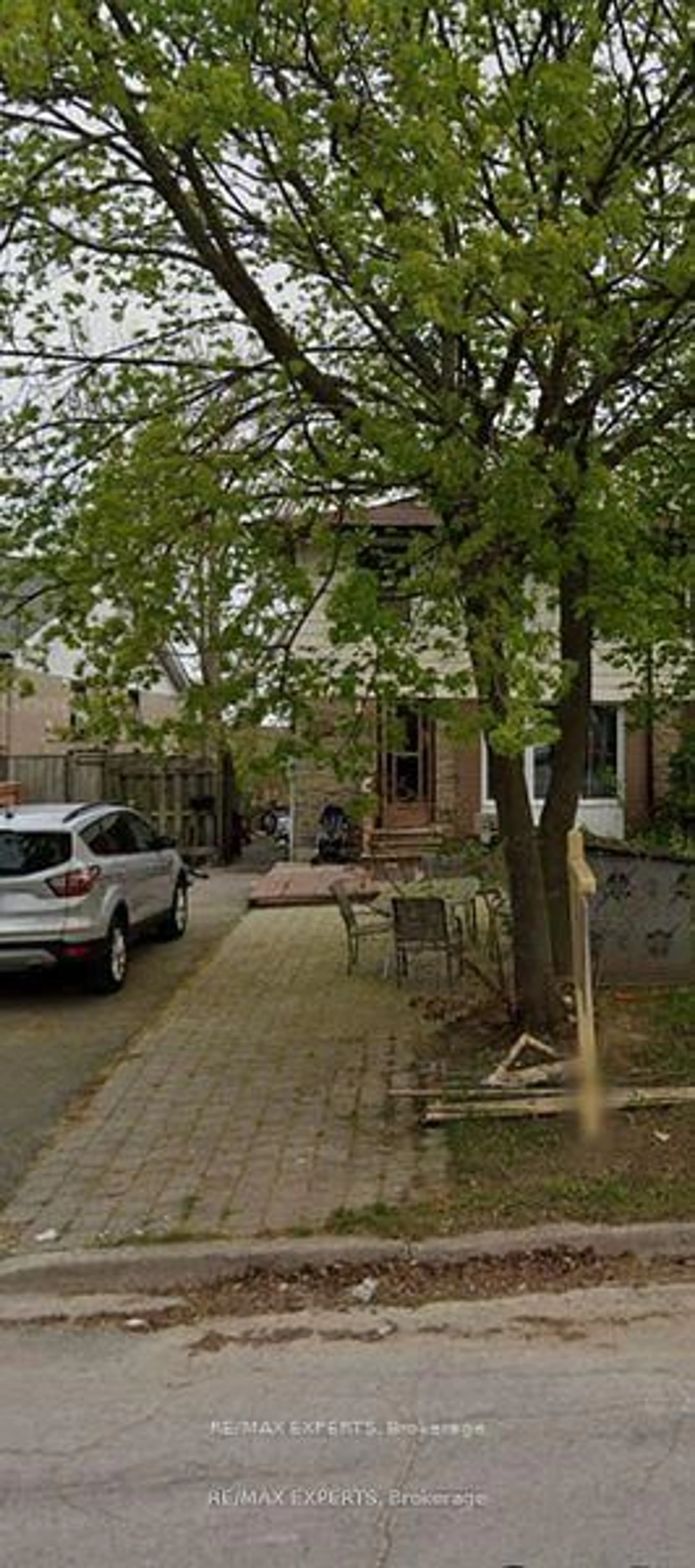 Patio, street for 71 Daphne Cres, Barrie Ontario L4M 2Y7