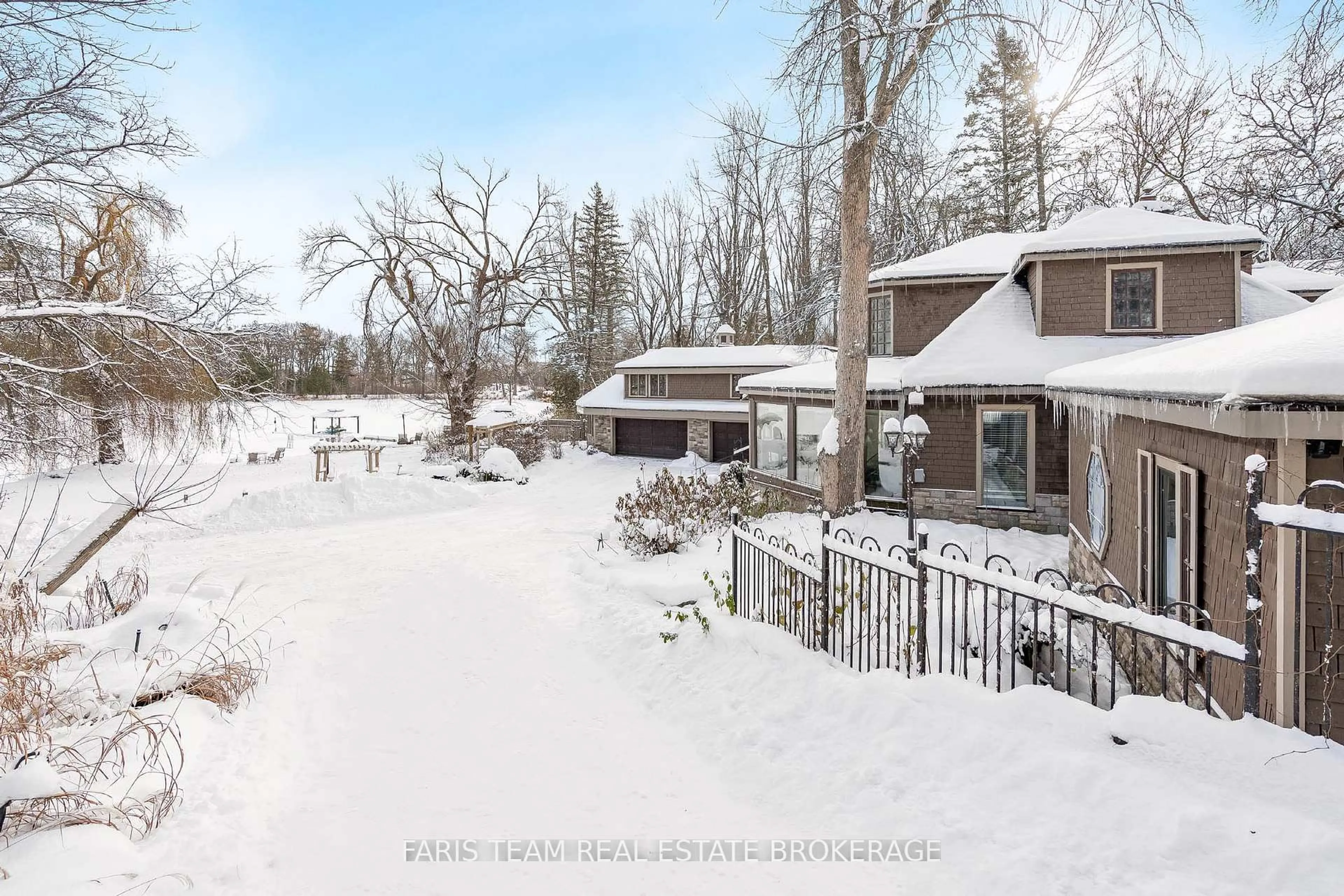 A pic from outside/outdoor area/front of a property/back of a property/a pic from drone, street for 345 Brewery Lane, Orillia Ontario L3V 7H6