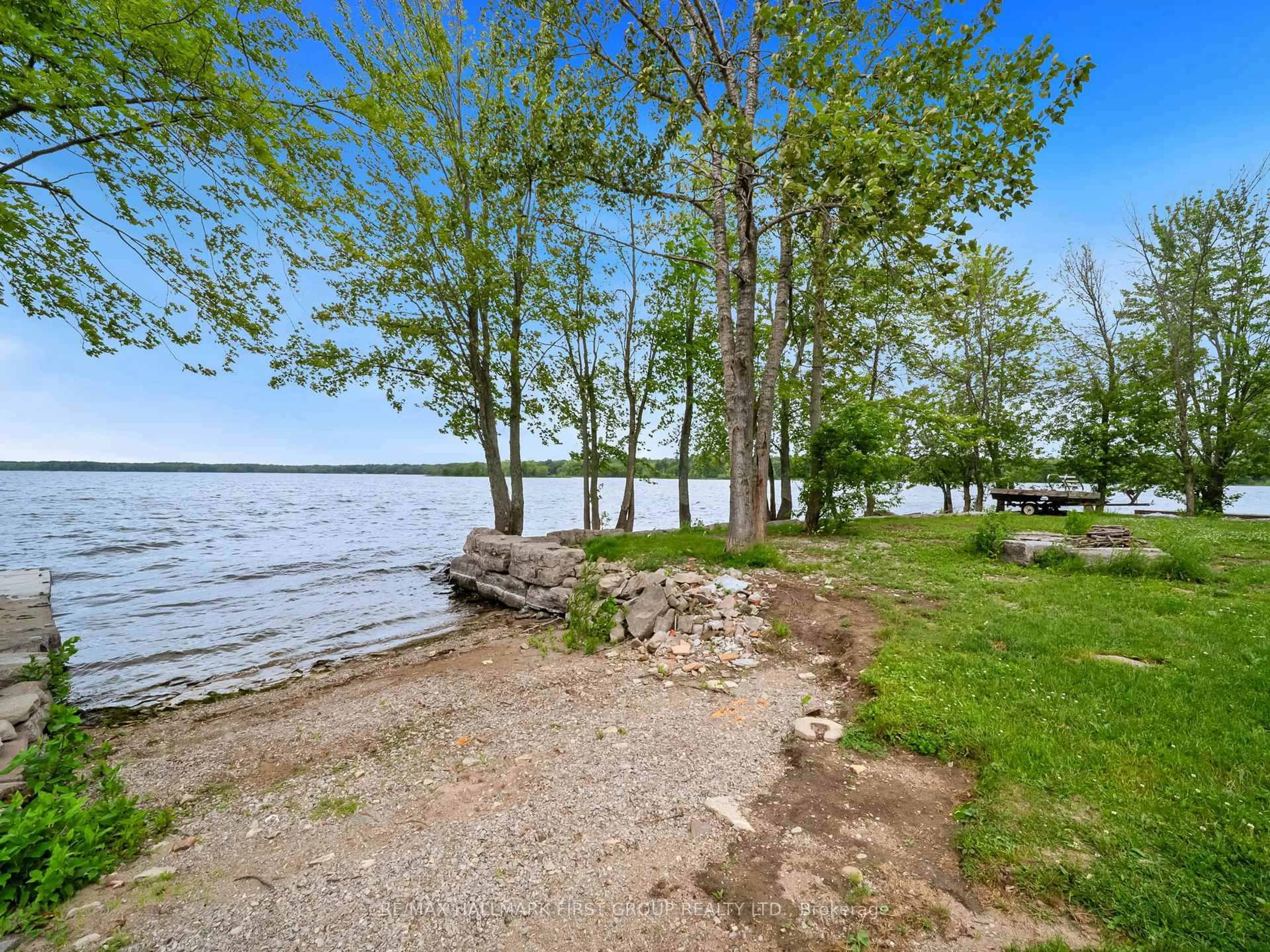 Patio, water/lake/river/ocean view for 6386 Bluebird St, Ramara Ontario L3V 6H6