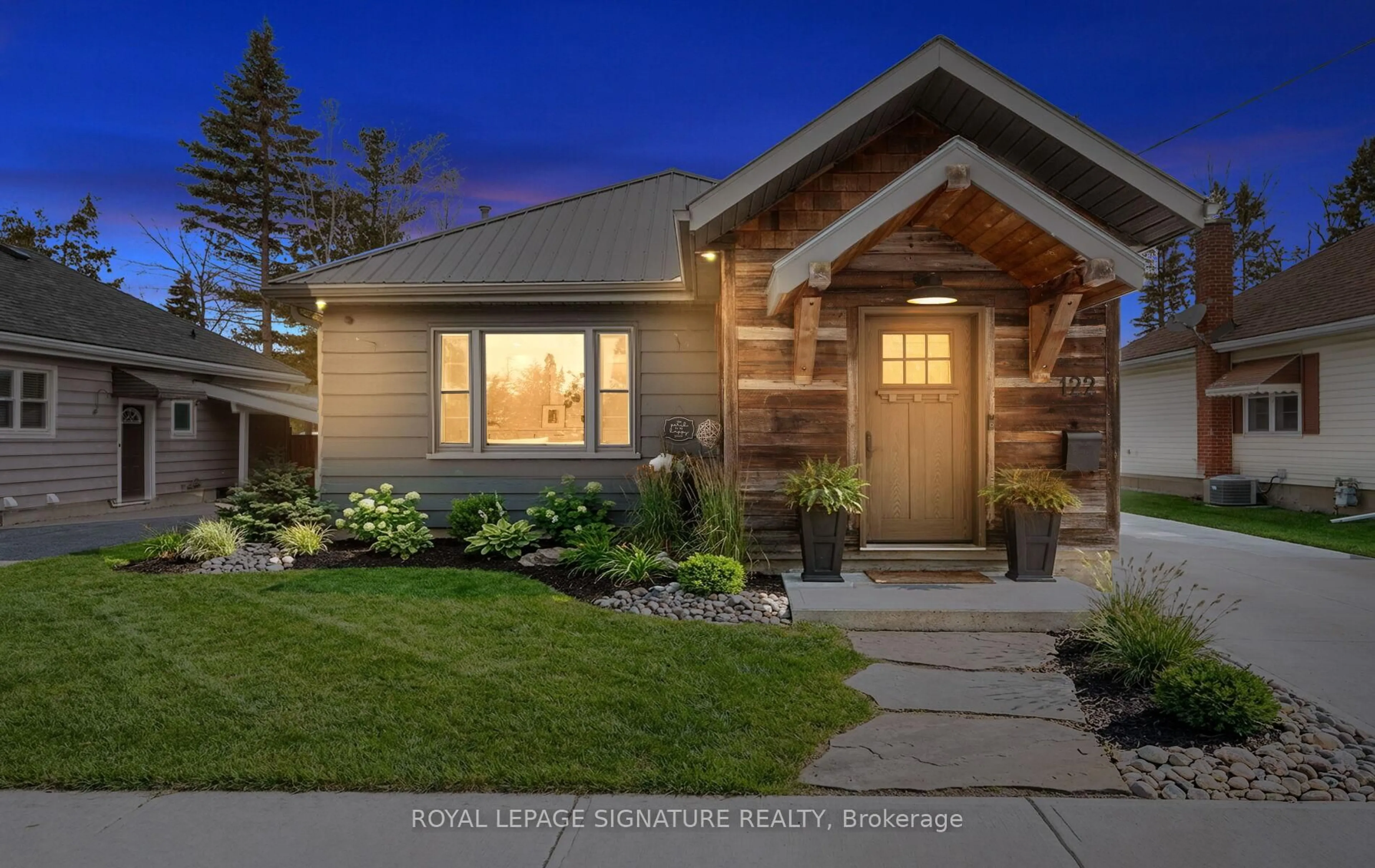 Unknown for 122 Queen St, Barrie Ontario L4M 1Z5