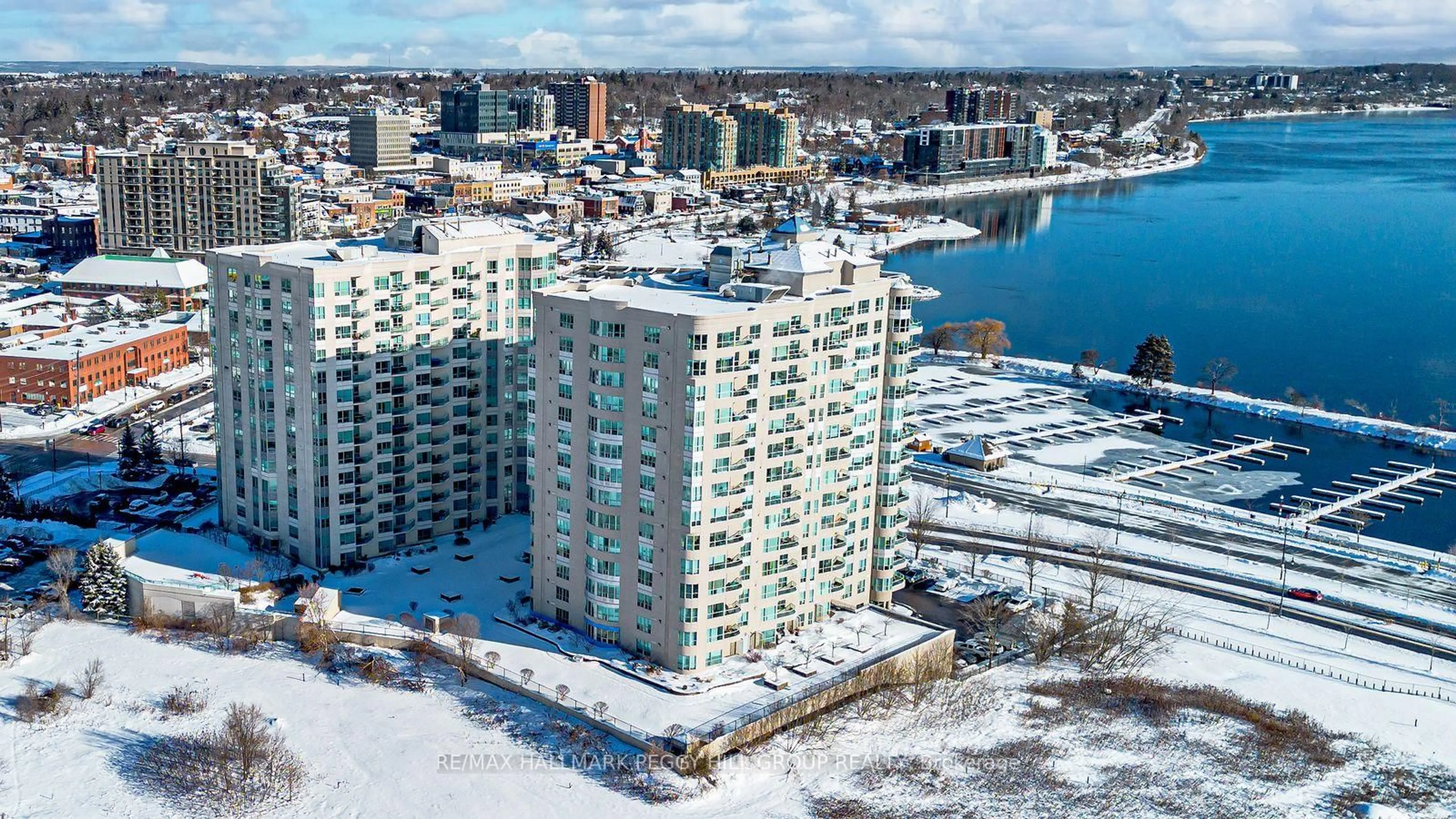 A pic from outside/outdoor area/front of a property/back of a property/a pic from drone, unknown for 2 Toronto St #401, Barrie Ontario L4N 9R2