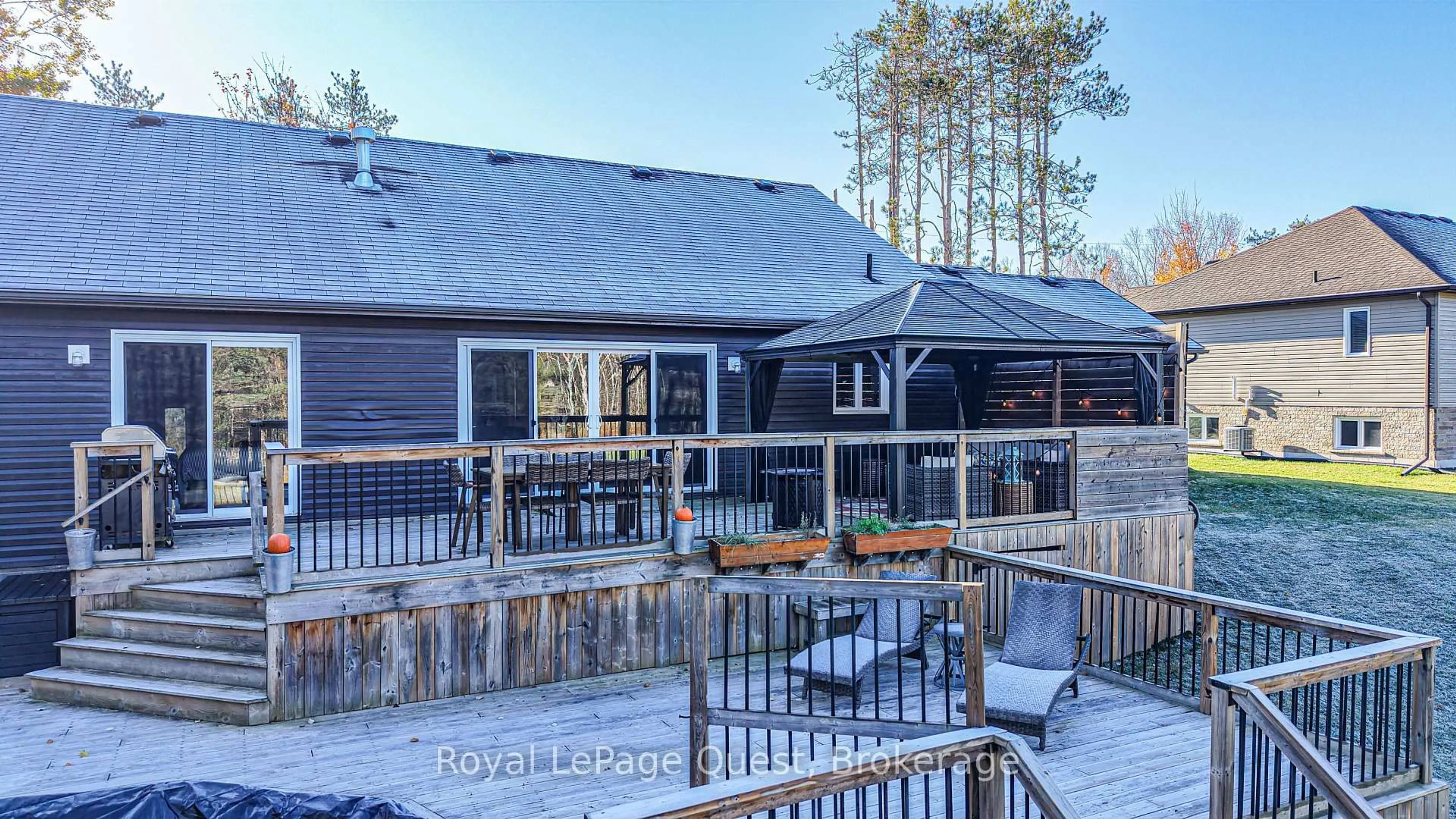 Patio, water/lake/river/ocean view for 2044 Marchmont Rd, Severn Ontario L3V 0V6