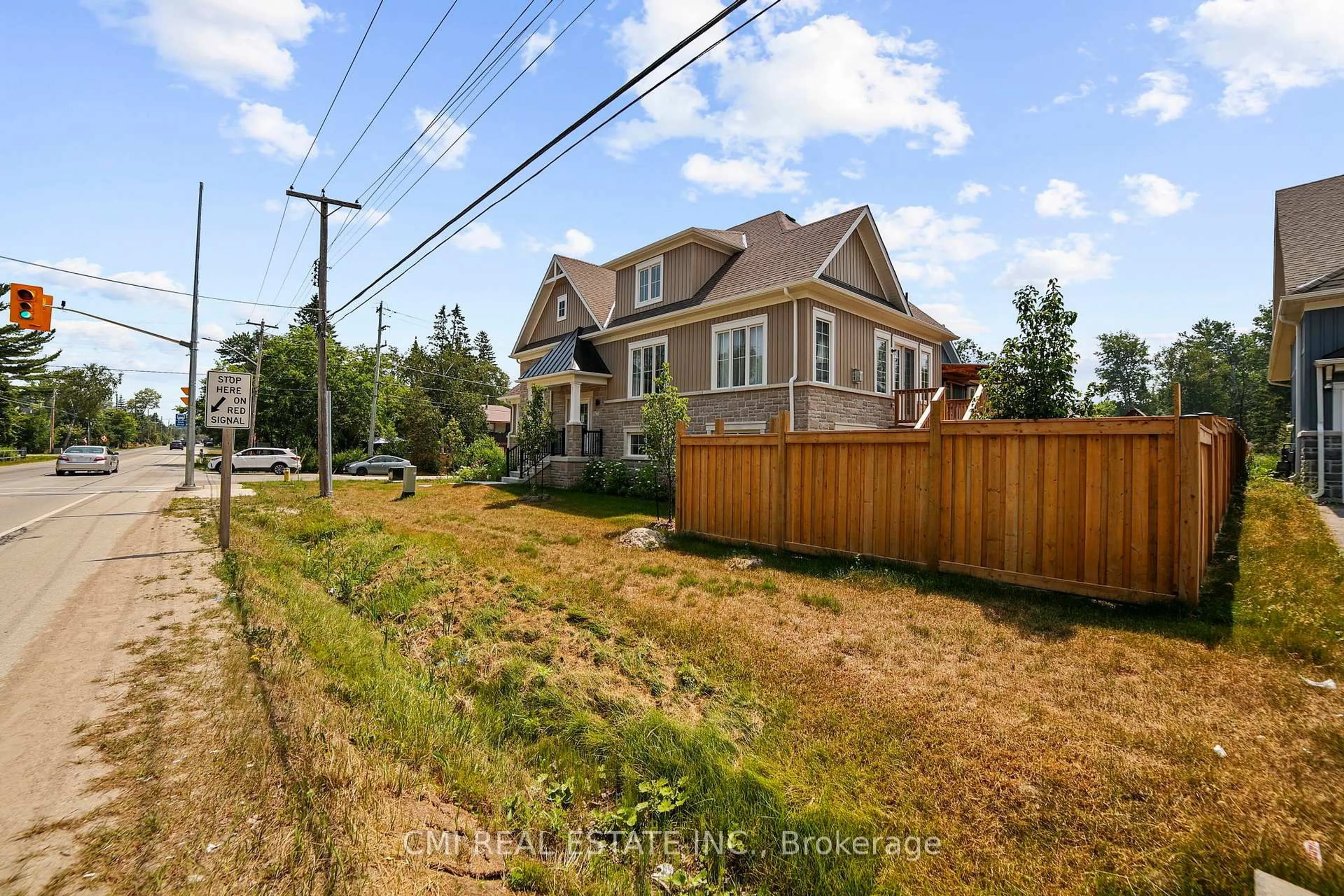 A pic from outside/outdoor area/front of a property/back of a property/a pic from drone, street for 3205 Mosley St, Wasaga Beach Ontario L9Z 1V4